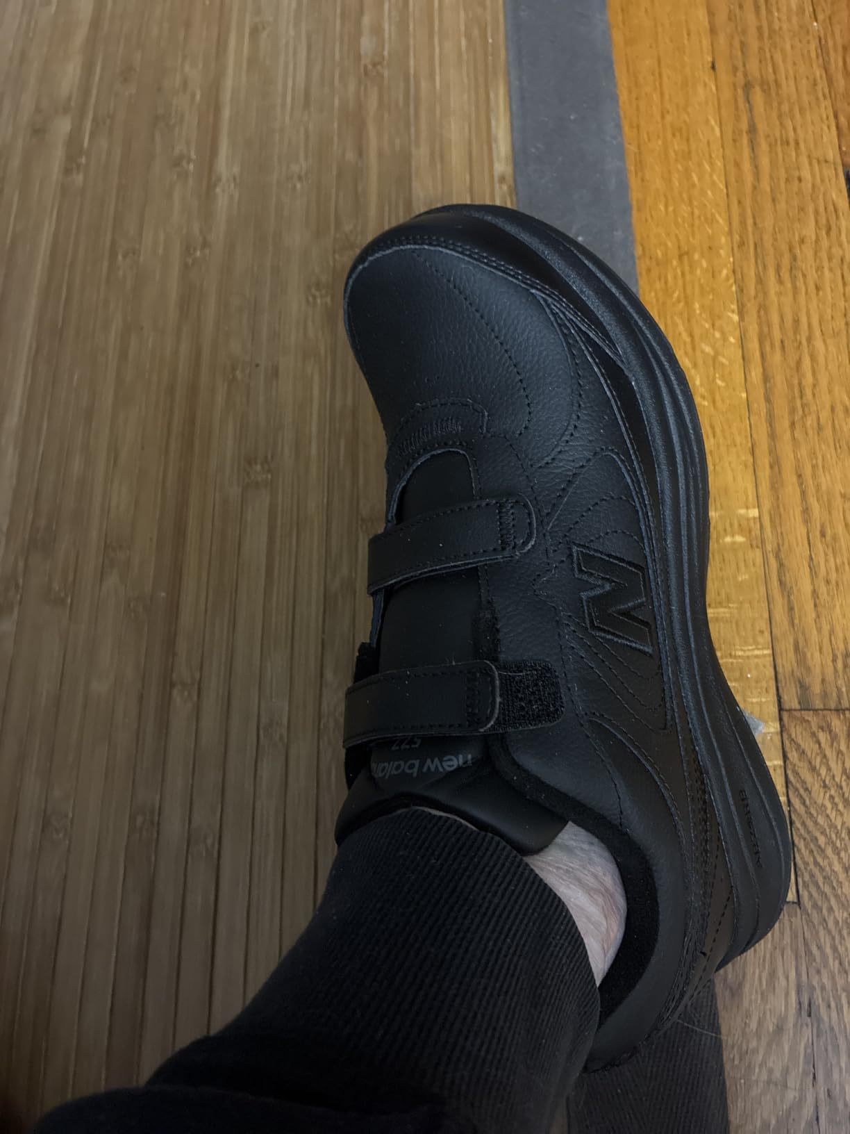 Women's 577 V1 Hook and Loop Walking Shoe (New Balance) customer photo 2