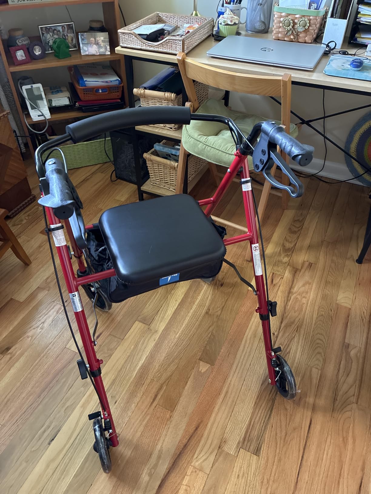 Medline Superlight Aluminum Rollator, Black - Ultra-Lightweight, Foldable & Durable Mobility Walker customer photo 2