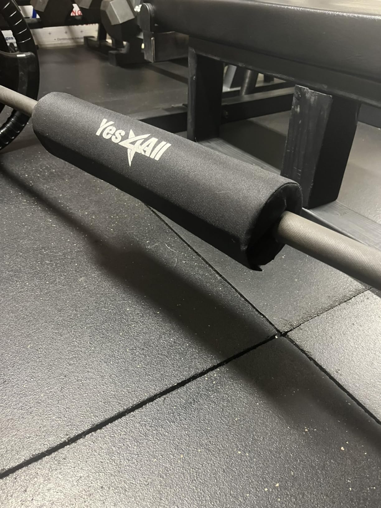 Yes4All Ergonomic Foam Bar Pad, Olympic Barbell Squat & Neck Pad for Squats, Hip Thrusts & Weight Lifting Bar customer photo 2