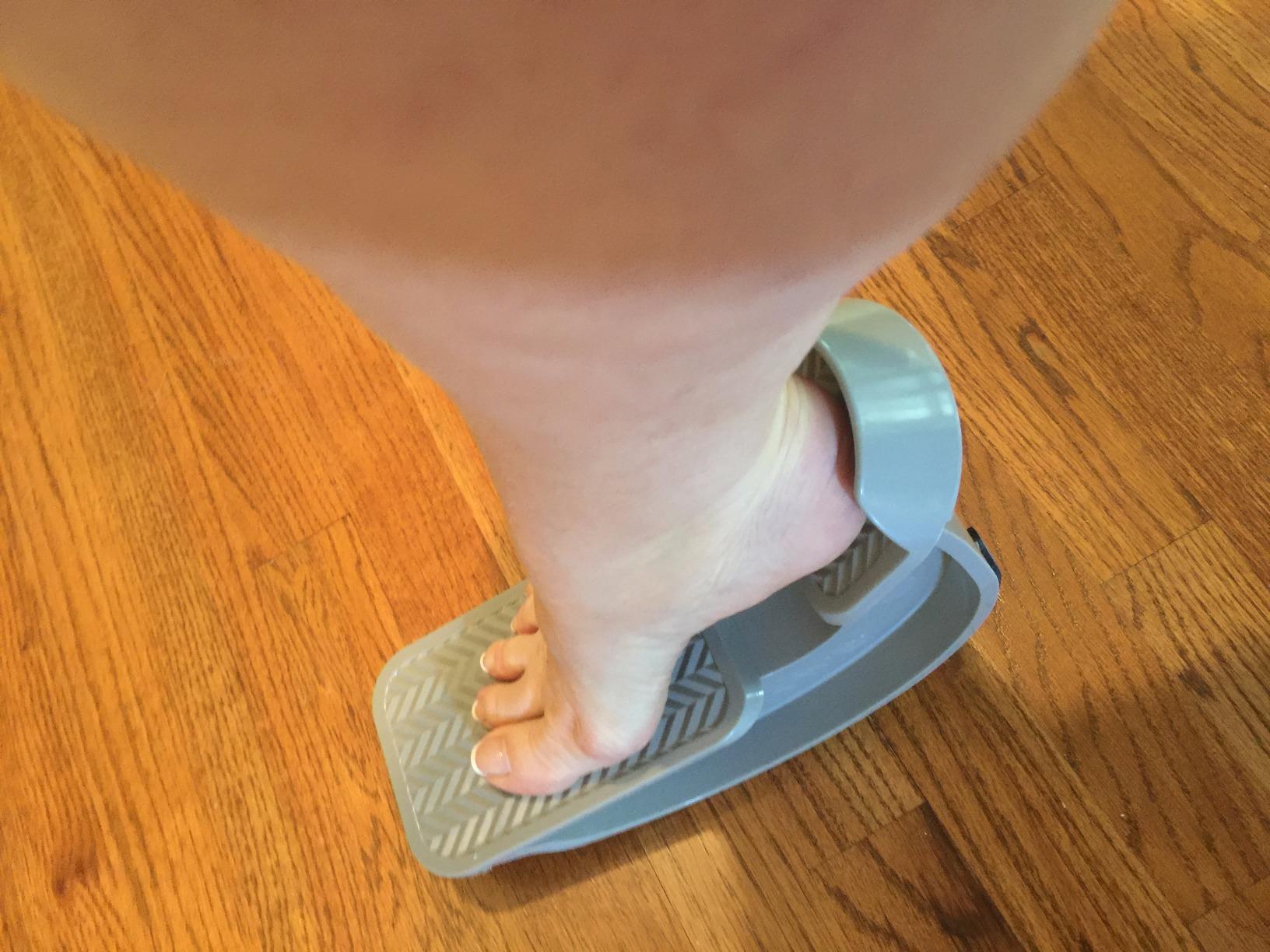 Vive Foot Rocker - Calf Stretcher for Achilles Tendinitis, Plantar Fasciitis Pain Relief (Standard) customer photo 2