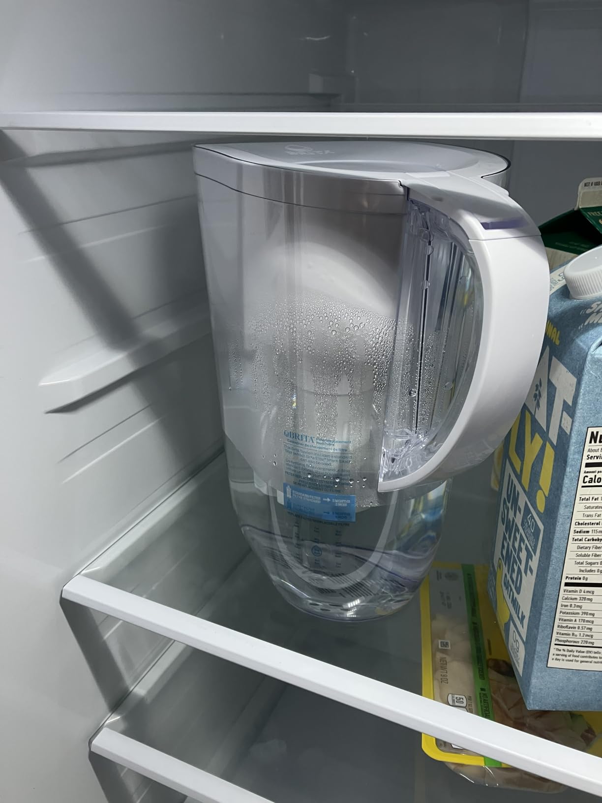 Brita Large Water Filter Pitcher for Tap and Drinking Water, Includes 1 Standard Filter, BPA-Free, Lasts Two Months, 10-Cup Capacity, Bright White customer photo 1