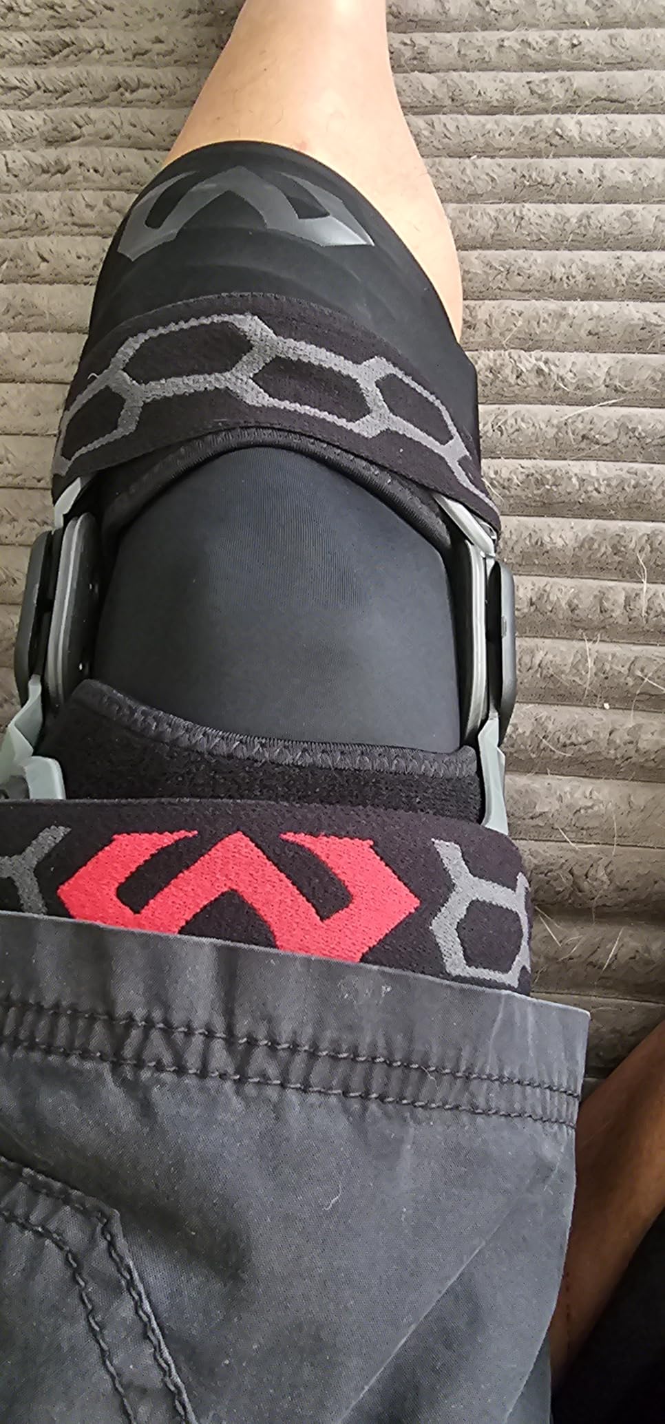 McDavid Knee Brace, Heavy Duty Hinged Knee Braces for Knee Pain, Instabilities, Ligament, ACL, MCL, PCL, Meniscus Injury, Pain Relief, Recovery, Preventive Hyperextension customer photo 1