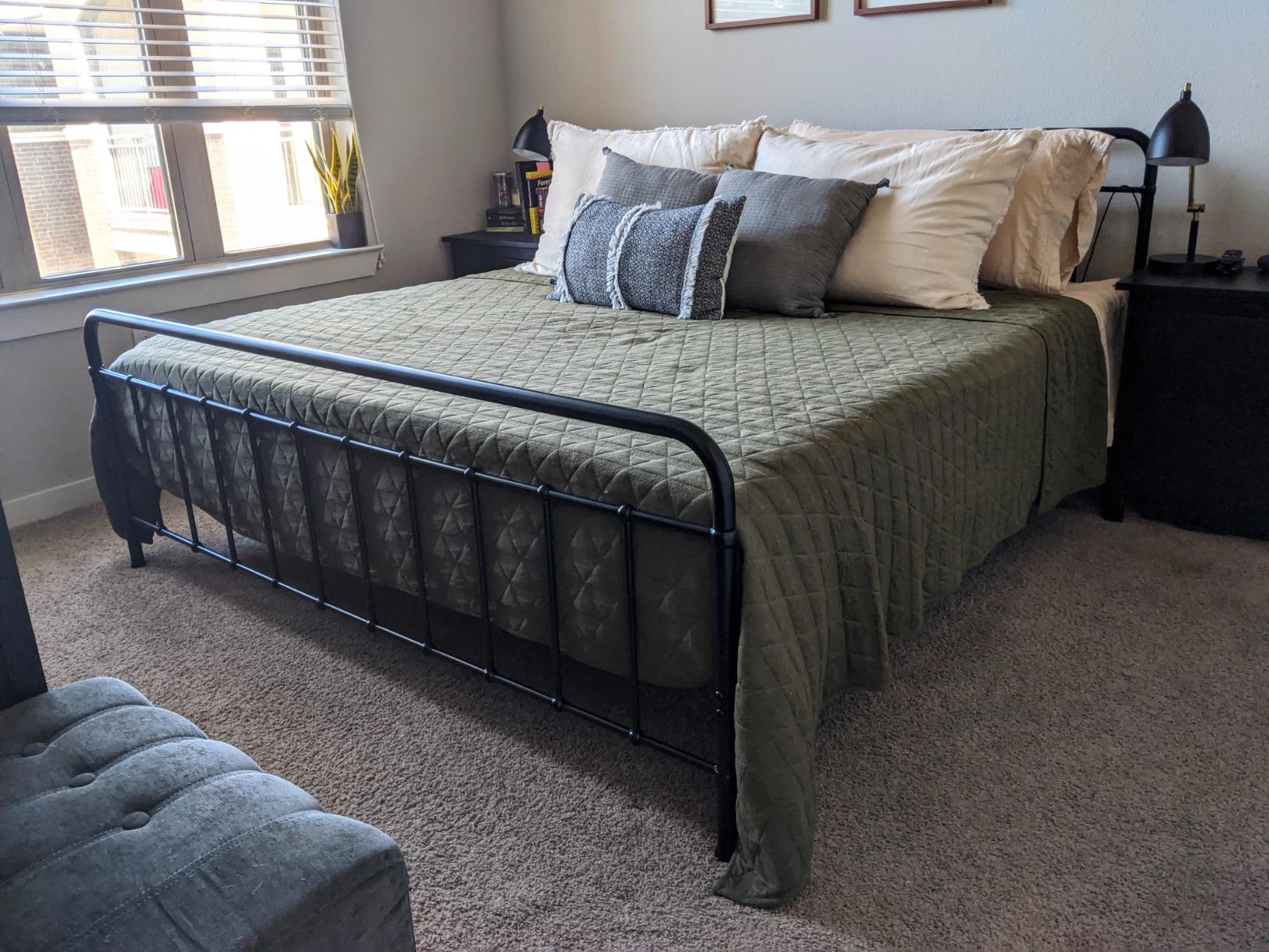 Vibe 12-Inch Gel Memory Foam Mattress - Cooling Gel - Pressure-Relieving Support - Medium-Firm Feel - CertiPUR-US Certified - Bed-in-a-Box - Twin XL Size customer photo 2