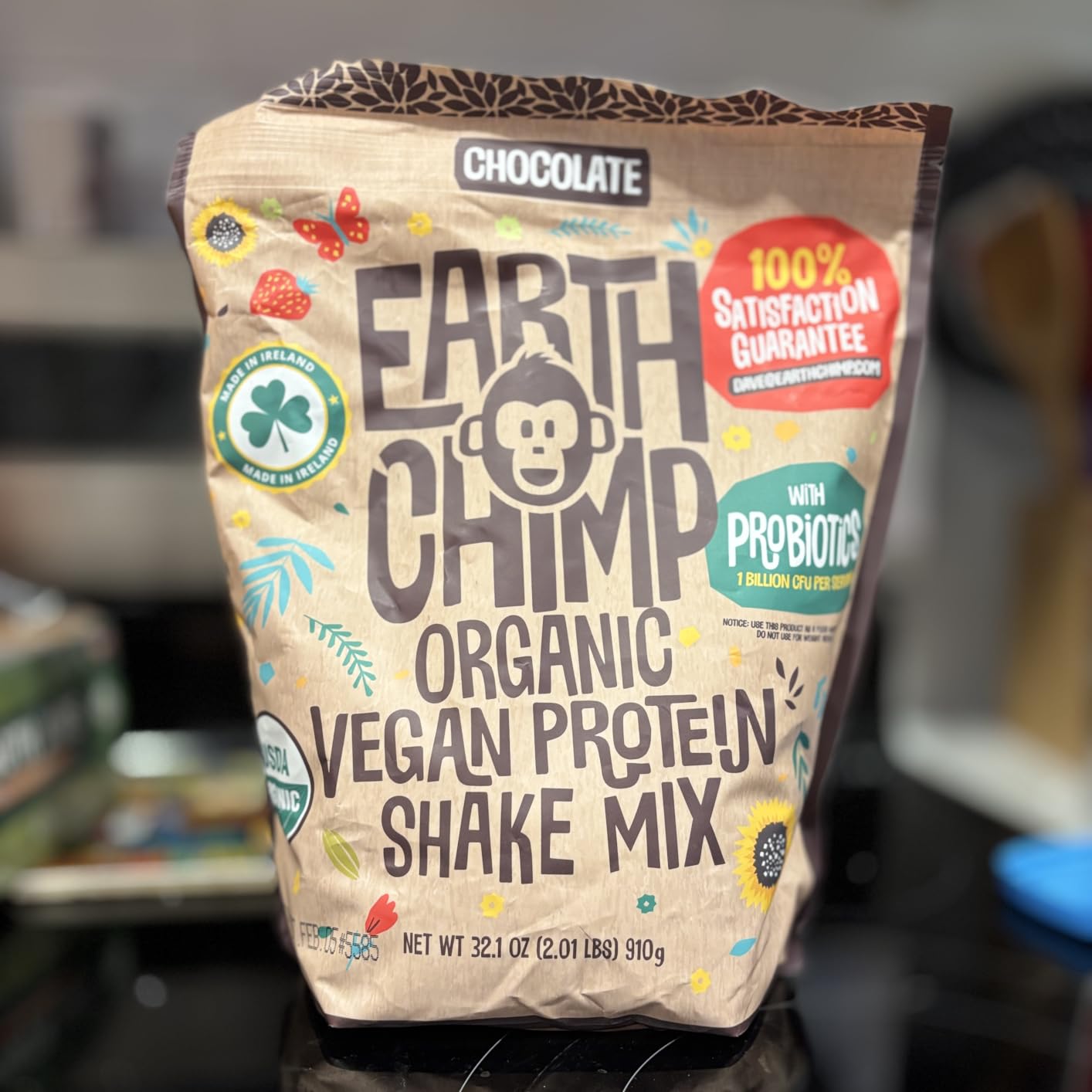 EarthChimp Organic Vegan Protein Powder - with Probiotics - Non GMO, Dairy Free, Non Whey, Plant Based Protein Powder for Women and Men, Gluten Free - 26 Servings 32 Oz (Chocolate) customer photo 1