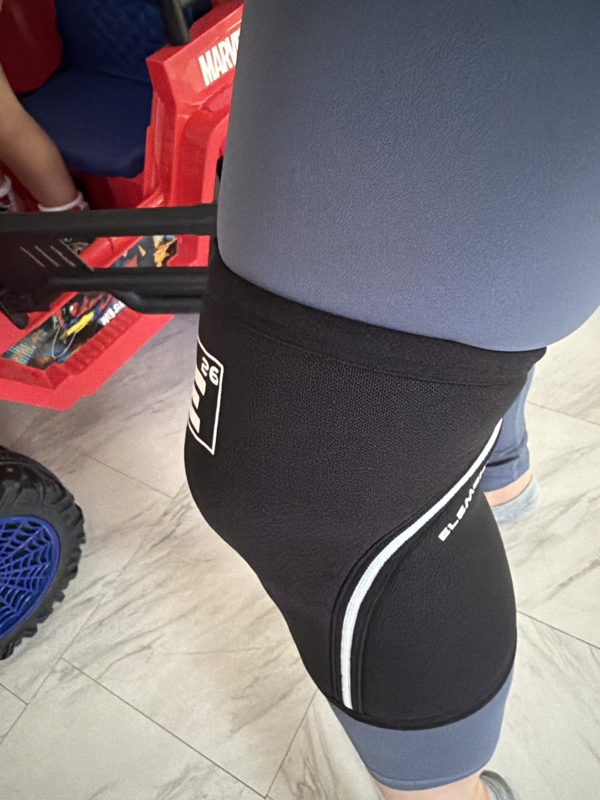 Element 26 Knee Sleeves for Weight Lifting with Gym Bag (L, Black) | 6mm Neoprene Support for Powerlifting, CrossFitting, Squats, Deadlifts, 7mm Compression, Non-Slip, Men & Women, Sold As Pair customer photo 2