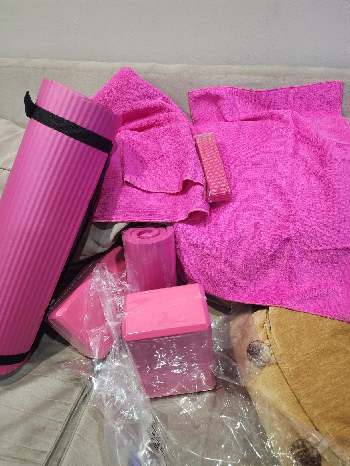 BalanceFrom 7-Piece Yoga Set with 71x24x0.5 Inches Extra Thick Mat and Carrying Sling - Includes 2 Blocks, Stretch Strap, 2 Towels, and Knee Pad for Home, Studio, and Gym Workouts customer photo 1