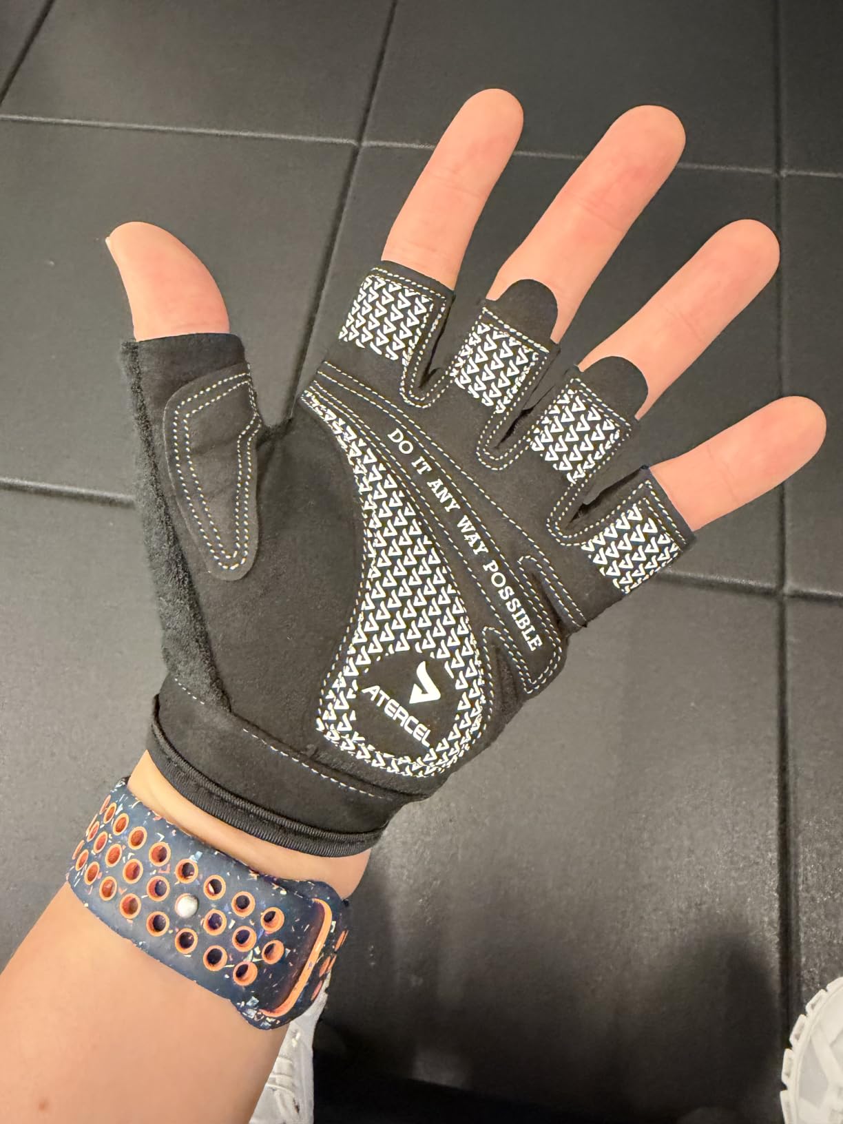 ATERCEL Weight Lifting Gloves Full Palm Protection, Workout Gloves for Gym, Cycling, Exercise, Breathable, Super Lightweight for Mens and Women customer photo 2