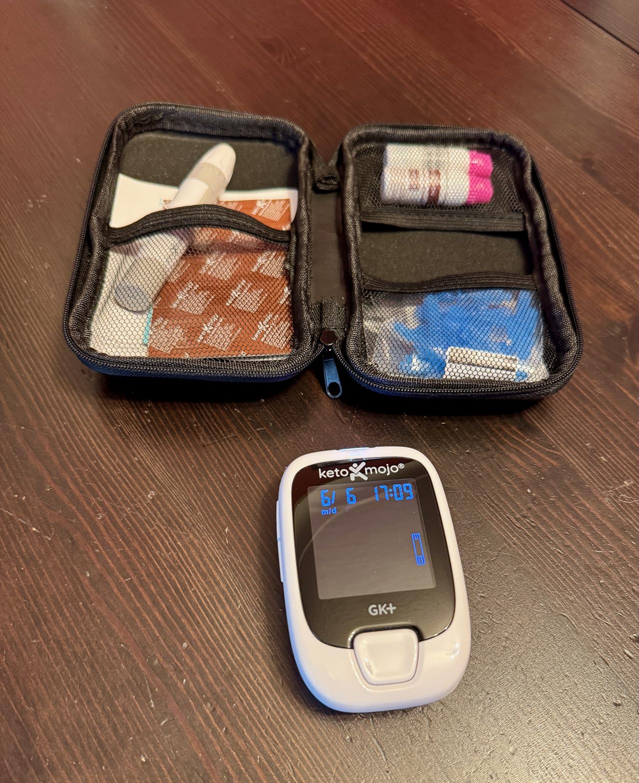 KETO-MOJO GK+ Glucose & Ketone Meter, Bluetooth sync, Free MyMojoHealth app, 10 glucose + 10 ketone strips customer photo 1