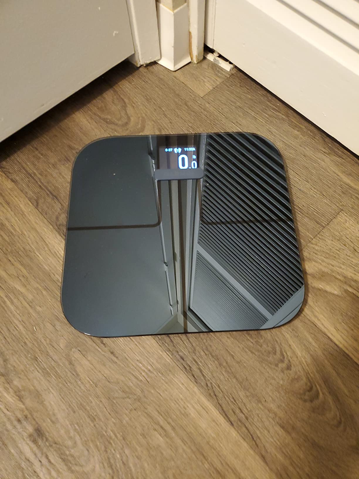 Garmin Index S2, Smart Scale with Wireless Connectivity, Measure Body Fat, Muscle, Bone Mass, Body Water% and More, Black customer photo 2