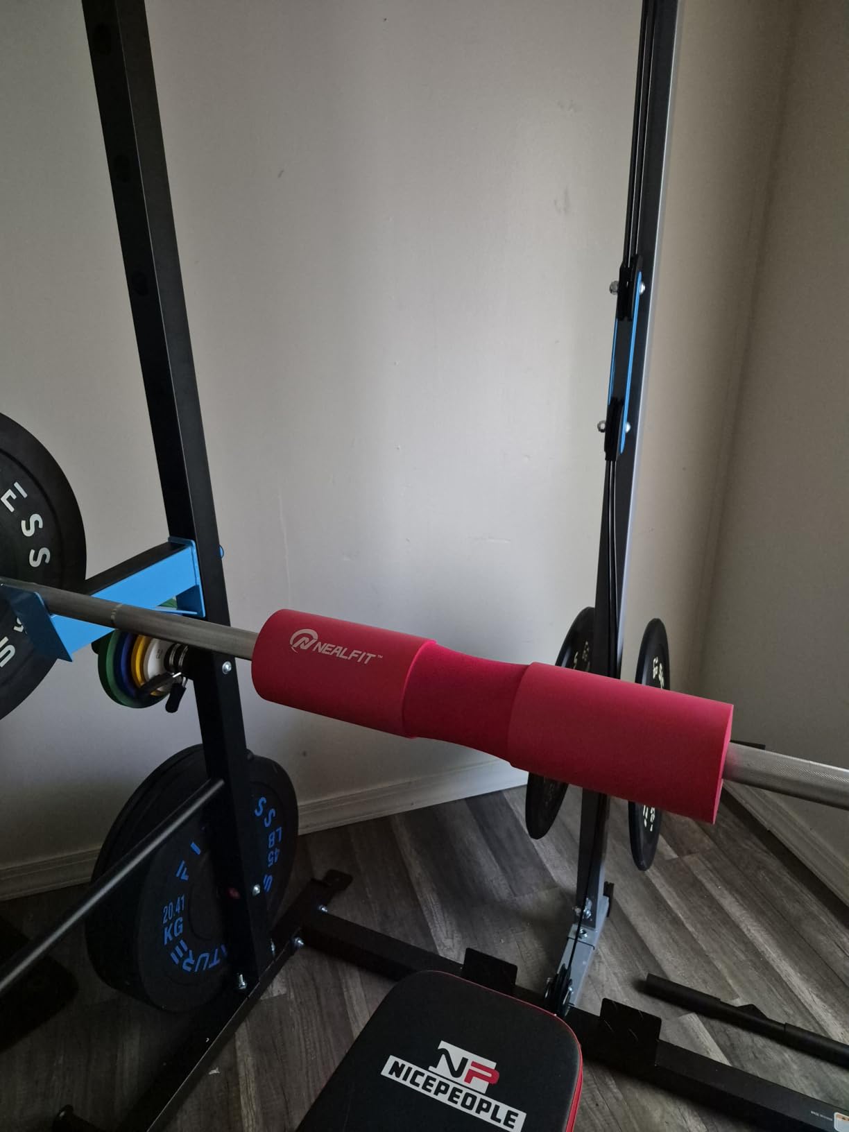 NEALFIT Barbell Pad Squat Pad for Squats - Squat Bar Pad - Great for Weightlifting, Lunges and Hip Thrusts - Foam Sponge Pad - Fit Standard and Olympic Bars Perfectly customer photo 1