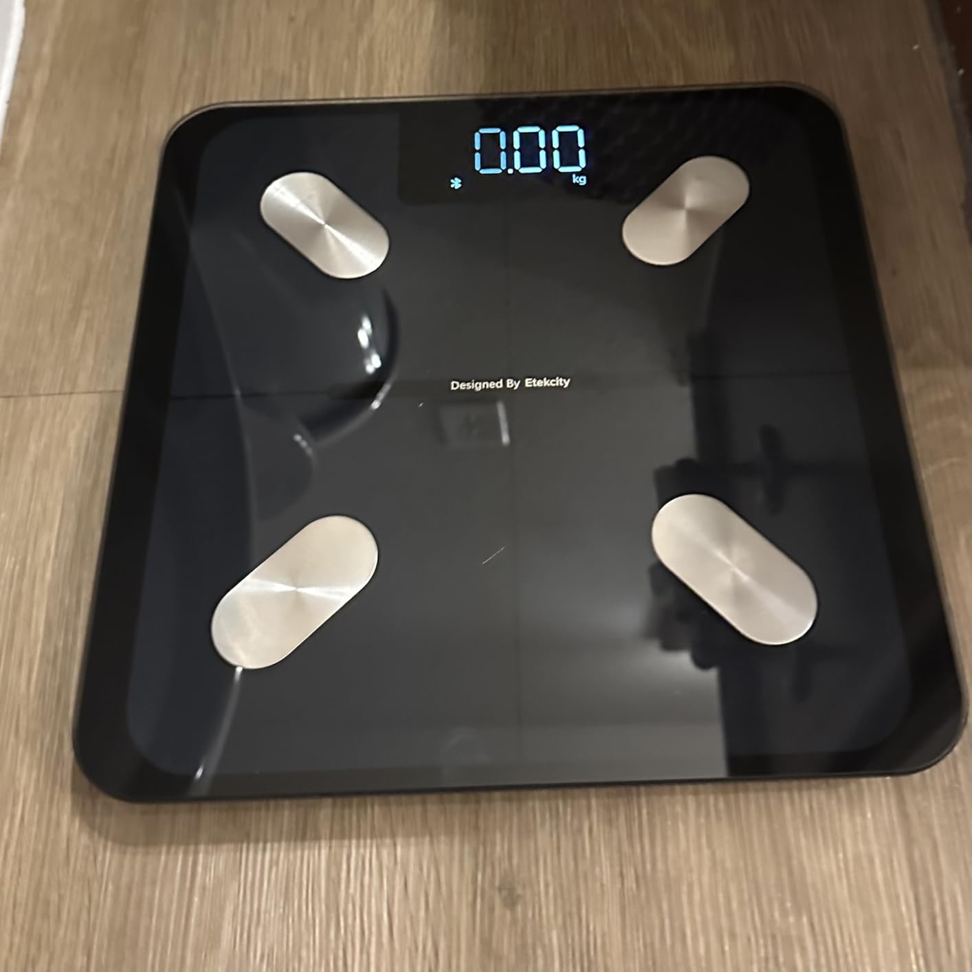 Etekcity Smart Scale for Body Weight, Body Fat and BMI, FSA/HSA Eligible, Bathroom Scale with Muscle Mass, Accurate Bluetooth App Sync, LED Display and Tempered Glass customer photo 2