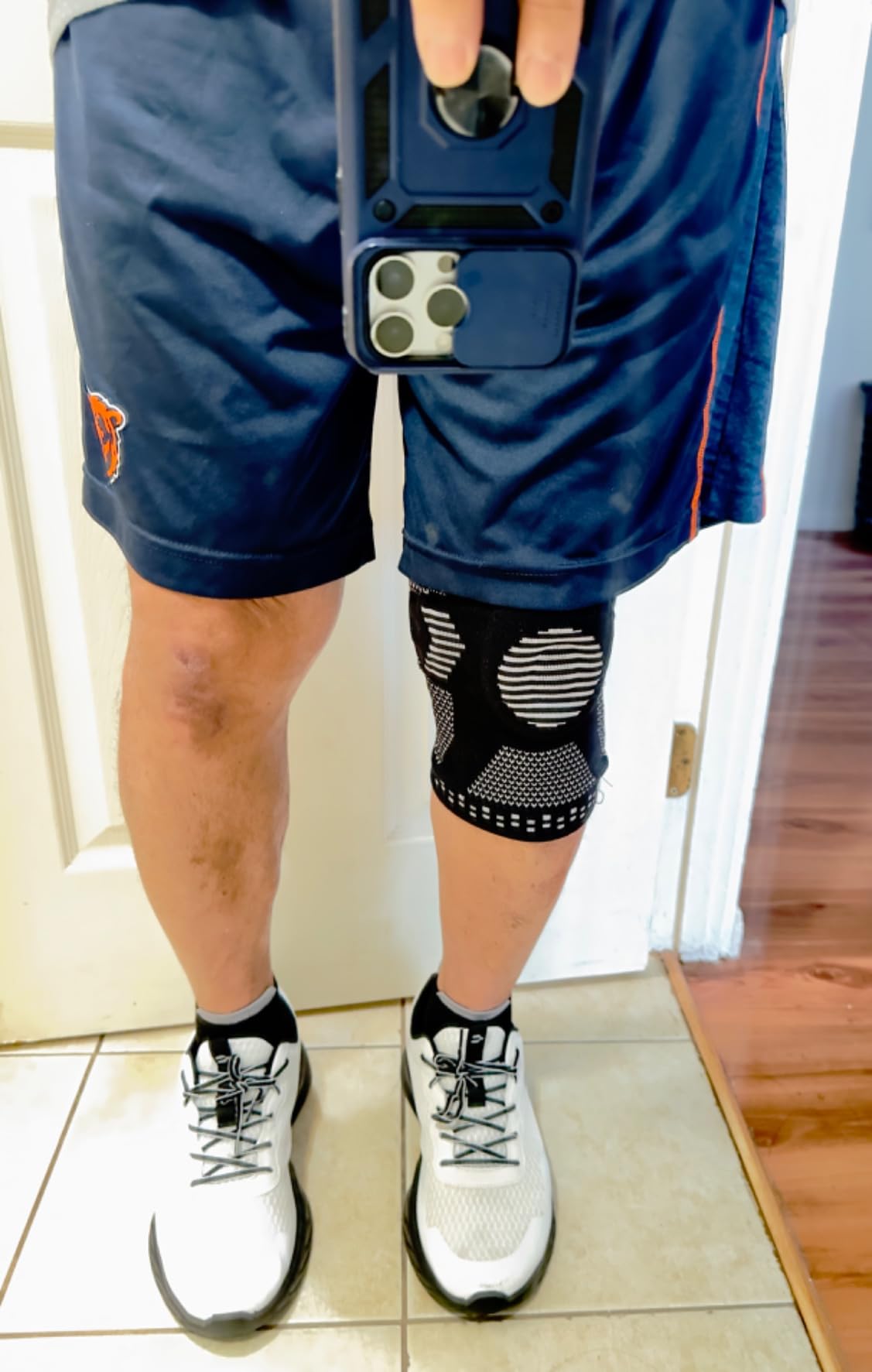 NEENCA Professional Knee Brace, Compression Knee Support with Patella Gel Pad & Side Stabilizers, Medical Knee Sleeve for Pain Relief, ACL,PCL, Meniscus, Injury Recovery, Arthritis, Sports, Workout... customer photo 2