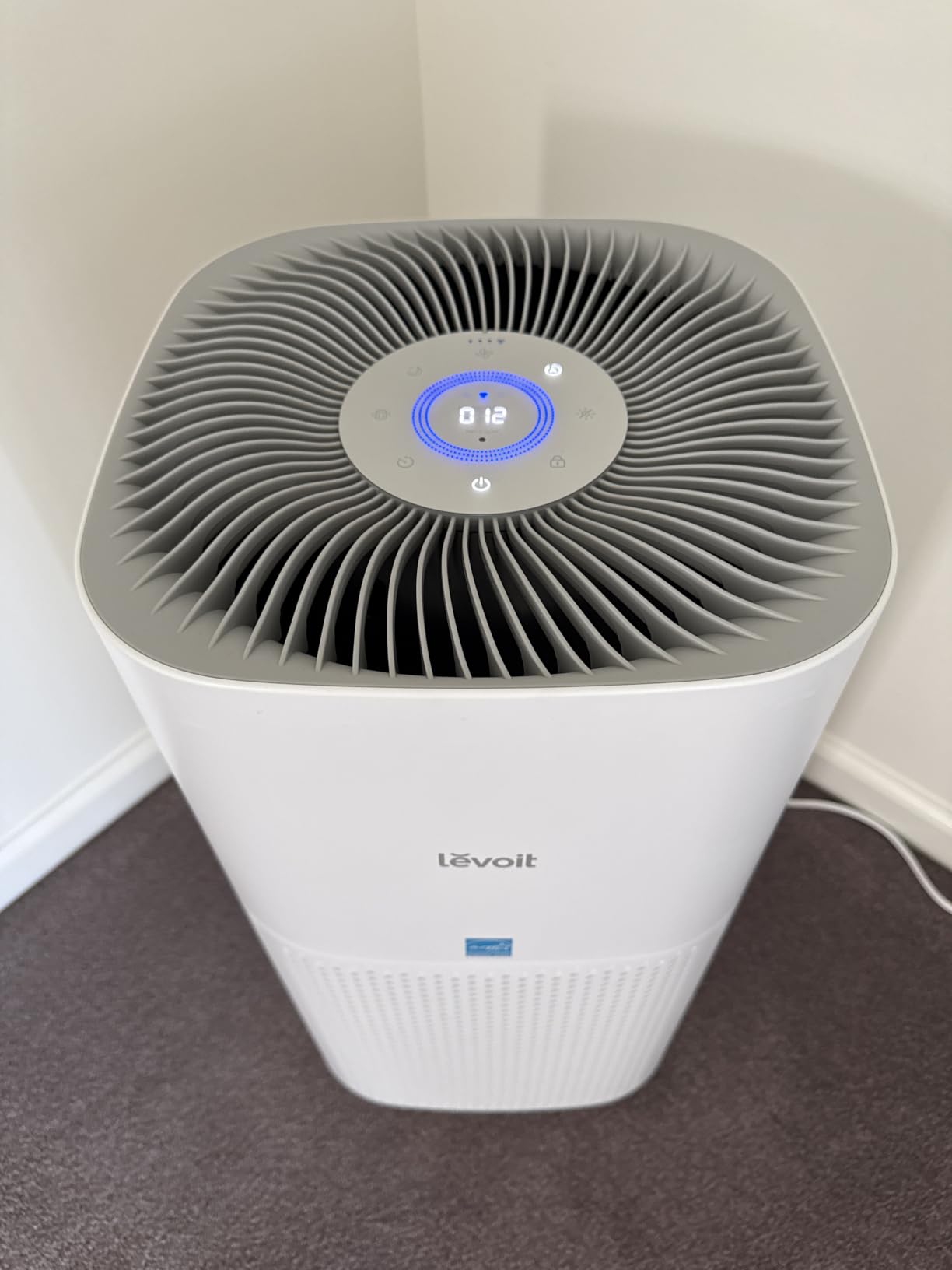Levoit Air Purifiers for Home Large Room Up to 2933 Ft² With HEPA Sleep Mode, AHAM VERIFIDE, Smart WIFI, PM2.5 Monitor, 3-in-1 Filter For Smoke, Pet Allergies, Dust, Alexa Control, Core 600S-P, White customer photo 1