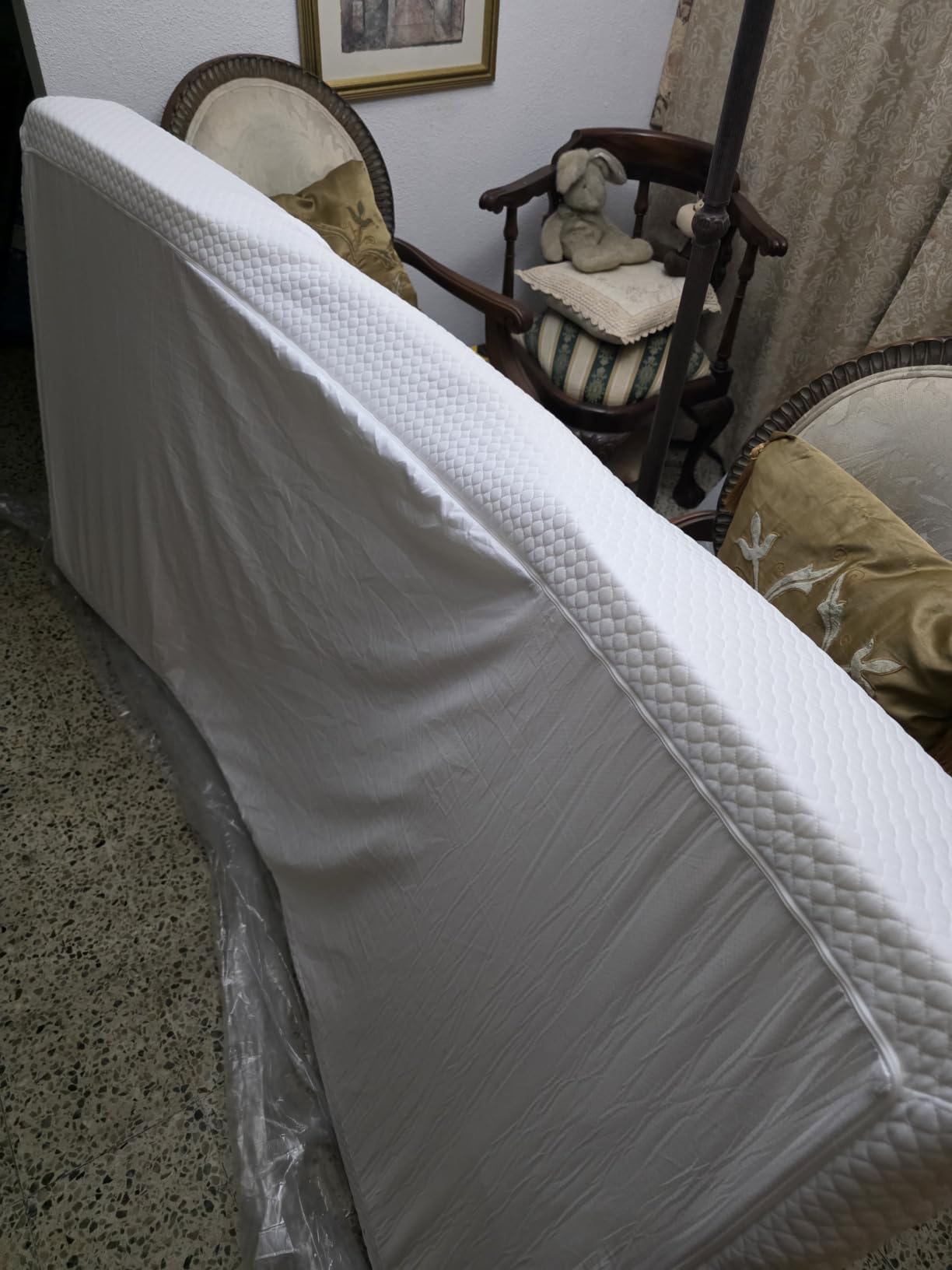 FDW 8 Inch Queen Mattress, Medium Firm Gel Memory Foam, Dual Construction, Pressure Relief, Cooling Ventilated Foam, Removable and Washable Cover, Bed in a Box, CertiPUR-US Certified customer photo 1