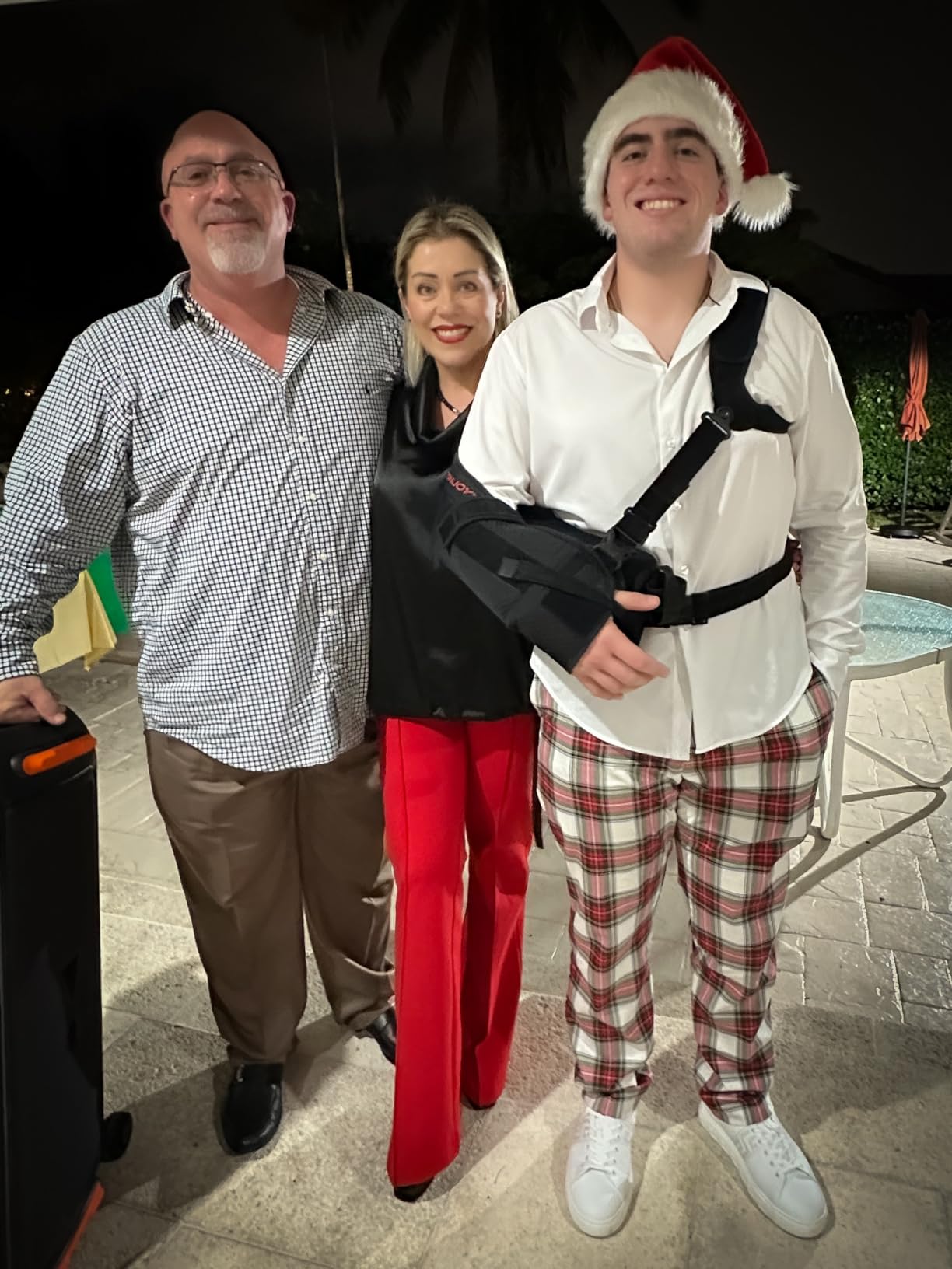 DonJoy Braces UltraSling PRO Shoulder Immobilizer & Rotator Cuff Injury Sling (No pressure on neck) (11-0447-9) customer photo 1