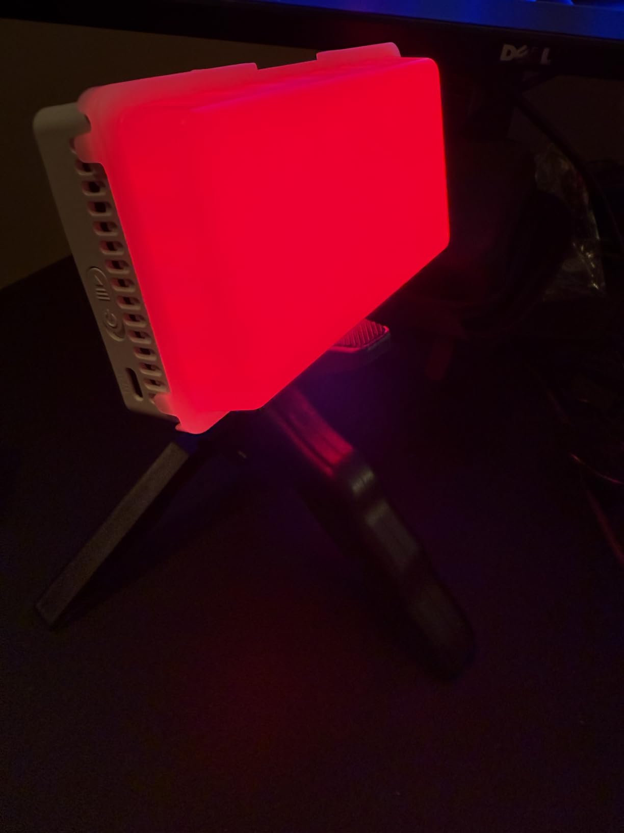 Red Light Therapy for Face and Body, Portable Red Light Therapy Panel, 660nm Red Light and 850nm Infrared Light for Pain Relief, Skin Care, Red Light for Sleep, Rechargeable and Great for Travel customer photo 1