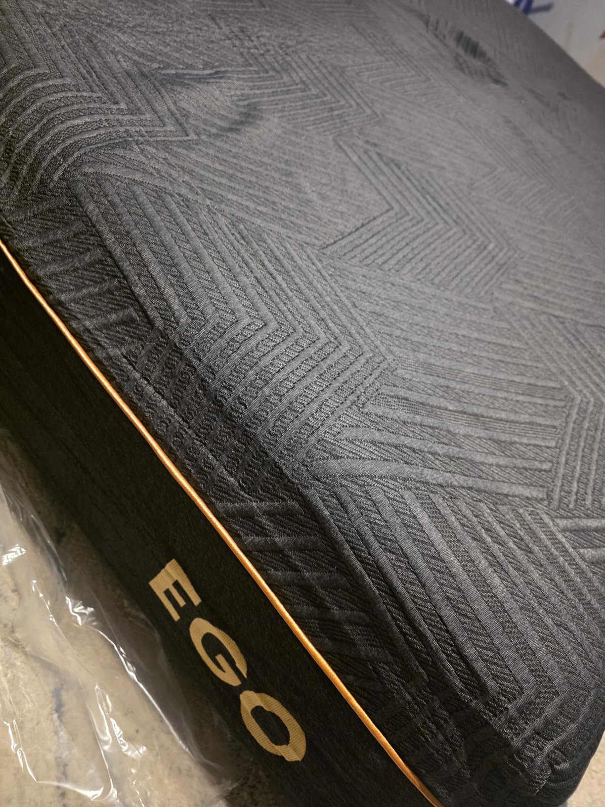 EGOHOME 14 Inch King Size Memory Foam Mattress for Back Pain, Cooling Copper Gel Bed in a Box customer photo 2