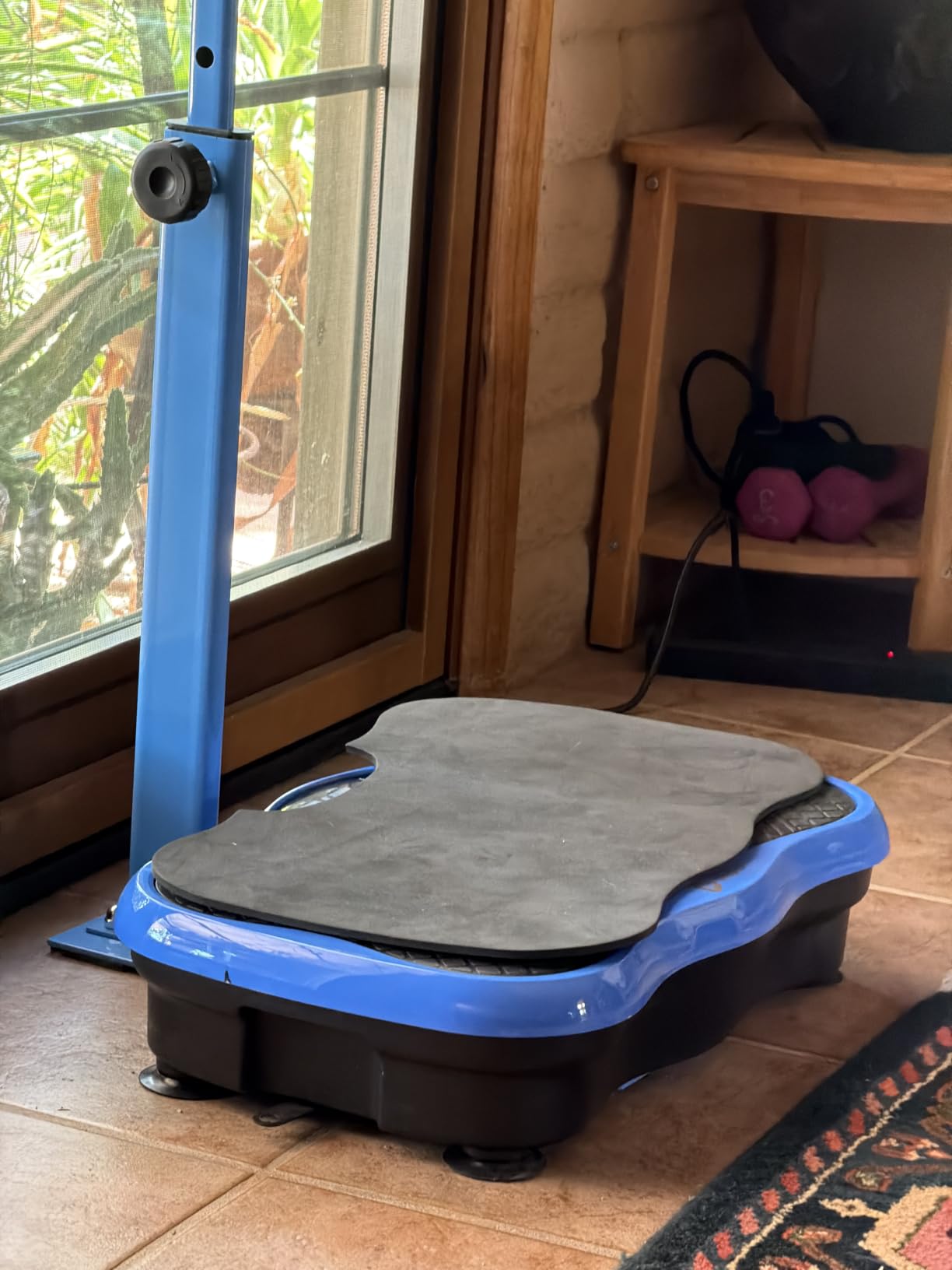Lifepro TrimLite Vibration Plate with Handles and Magnetic Acupoints | Bluetooth Speakers, 99 Speed Levels, 9 Presets, Resistance Bands customer photo 1