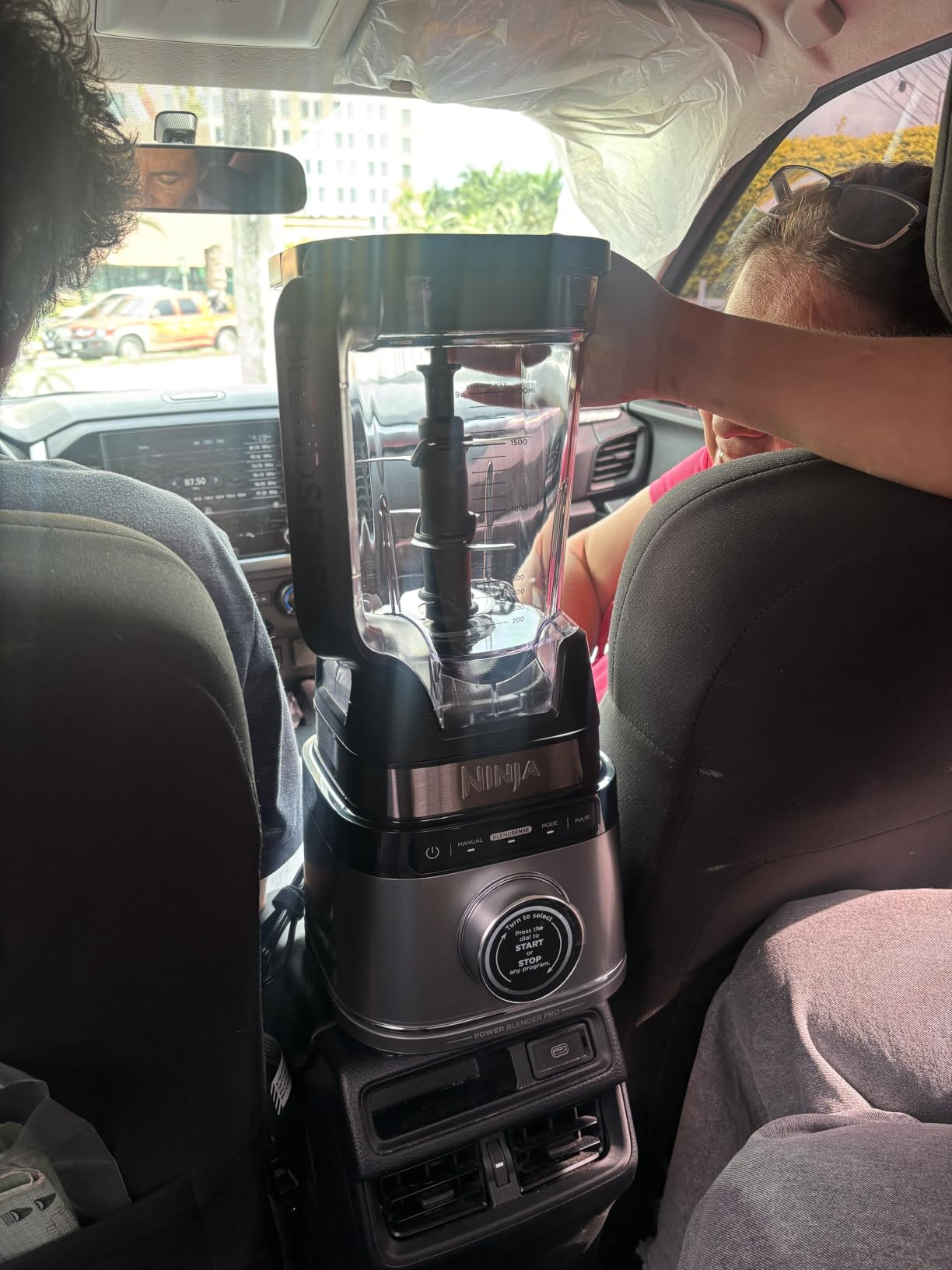 Ninja Detect Power Blender Pro, BlendSense Tech, 72oz, 1800PW, TB201 customer photo 1