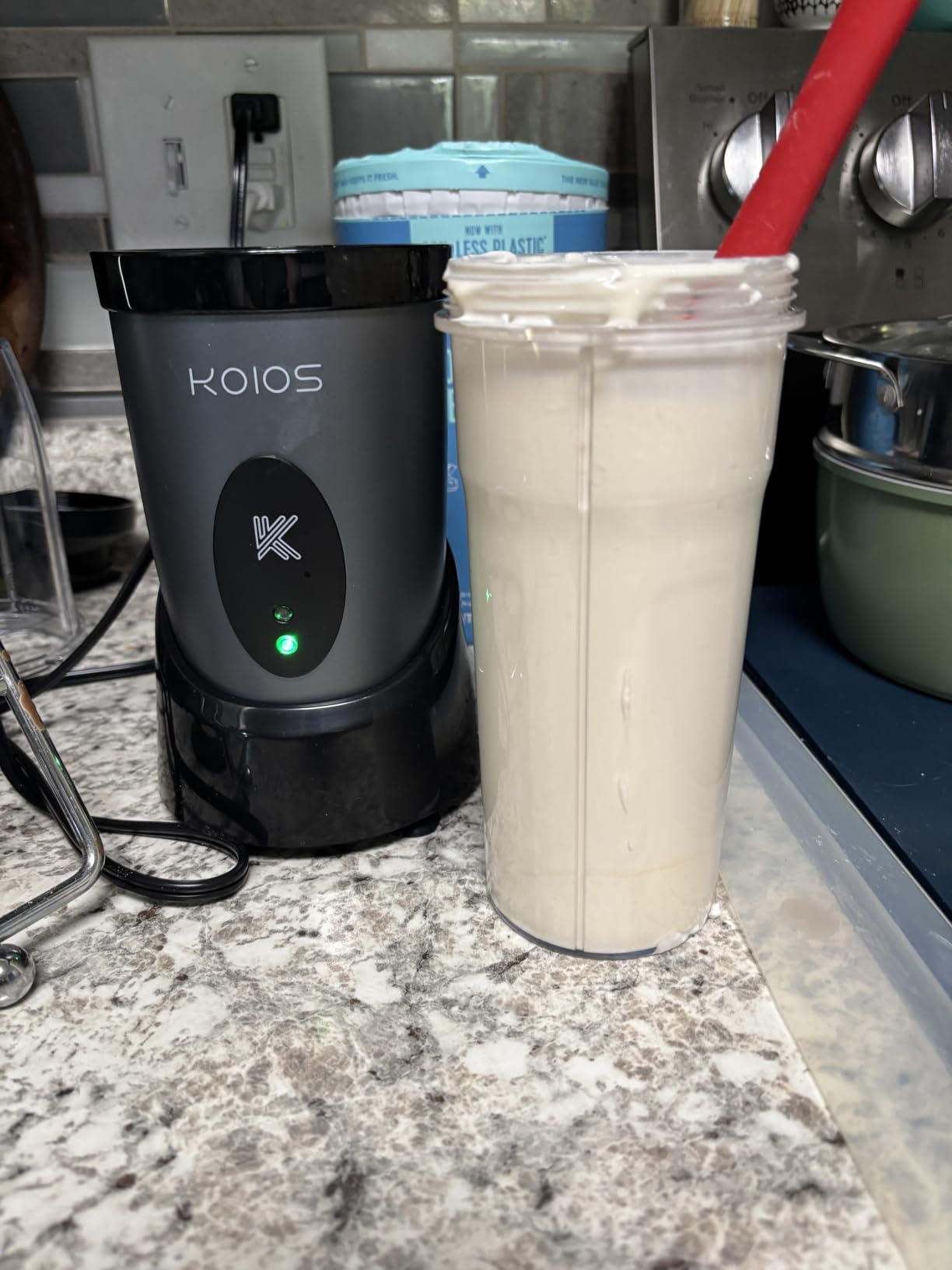 KOIOS Smoothie Blender 900W with 3 Portable Cups customer photo 2