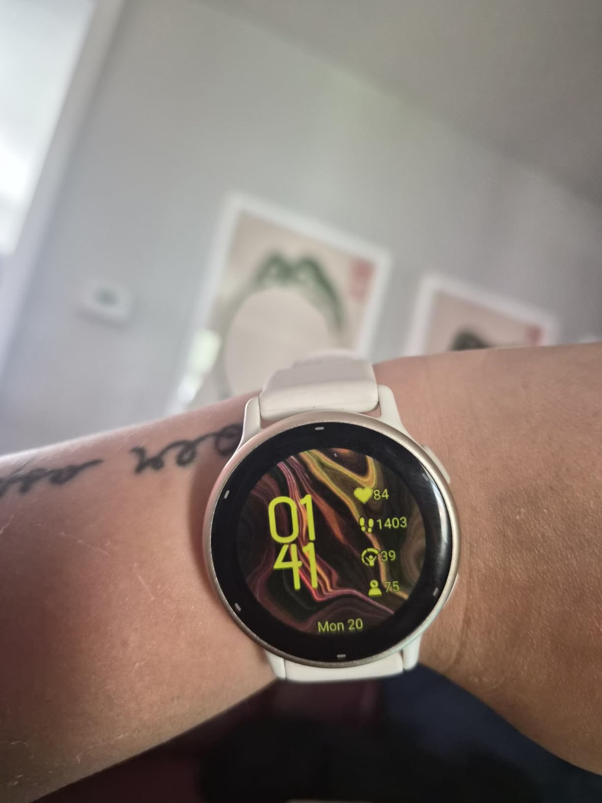 Garmin vívoactive 5, Health and Fitness GPS Smartwatch, AMOLED Display, Up to 11 Days of Battery, Slate Aluminum Bezel with Black Case and Silicone Band customer photo 1
