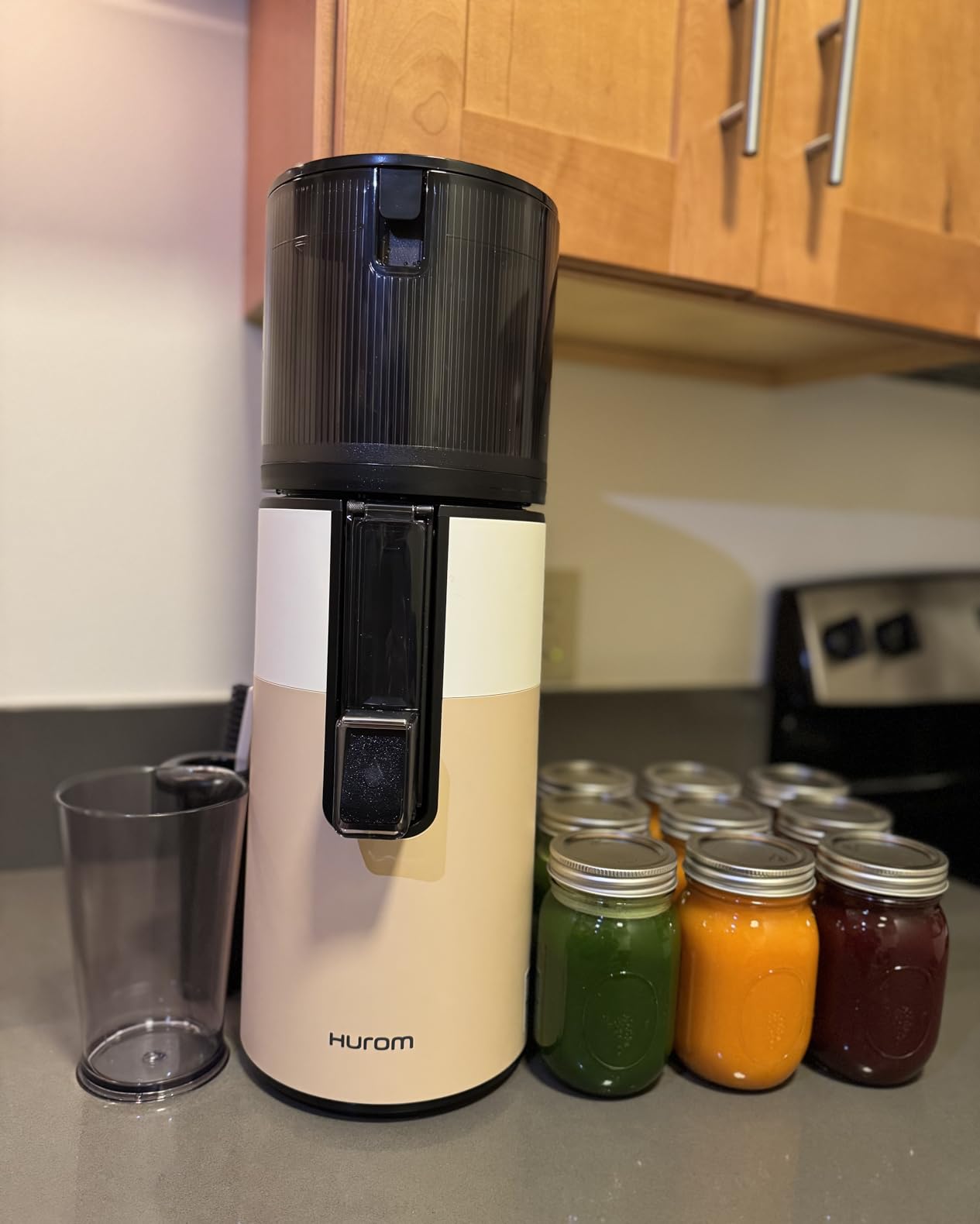 Hurom H400 Cold Press Juicer Machine, Award Winning Masticating Slow Juicer, Easy to Clean, Strainer & Hands Free with Self Feeding, Wide Mouth Hopper, Easy Assembly customer photo 1