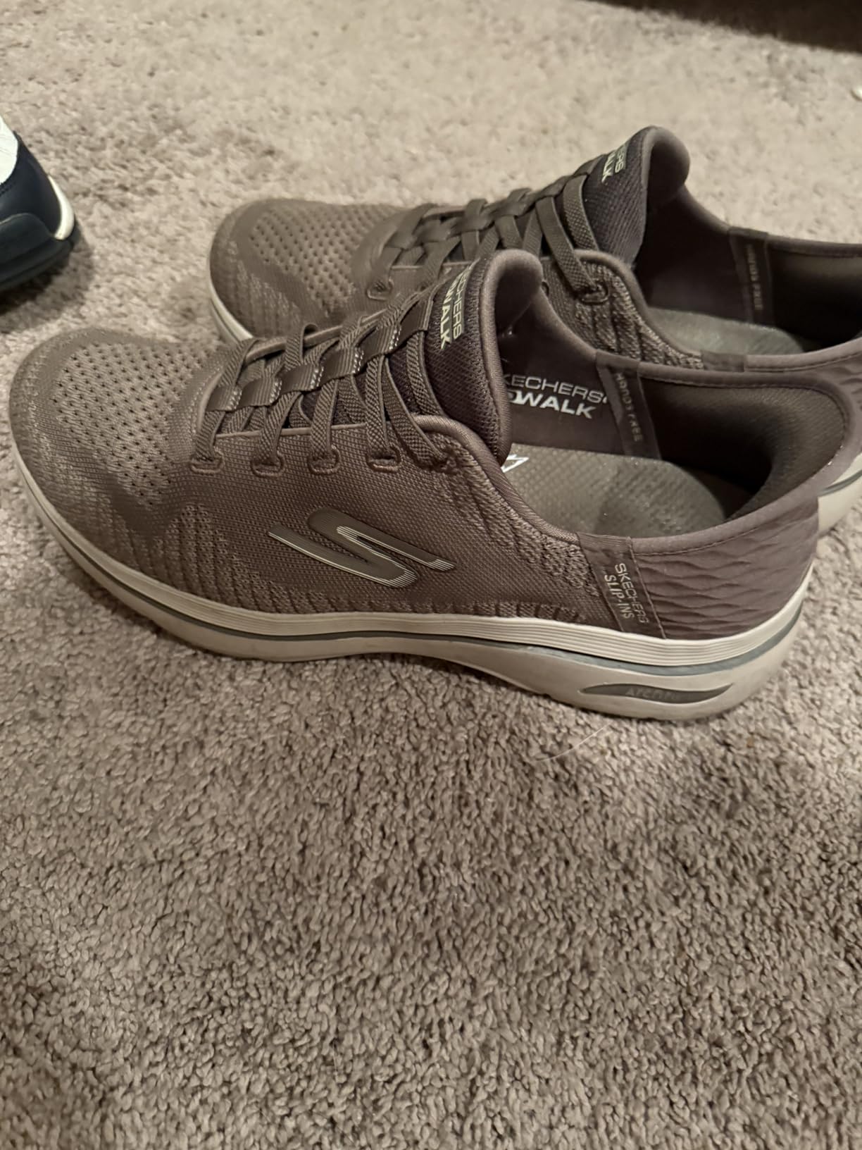Skechers Men's Hands Free Slip-ins Go Walk Arch Fit 2.0 - Grand Select 2 Sneaker customer photo 2
