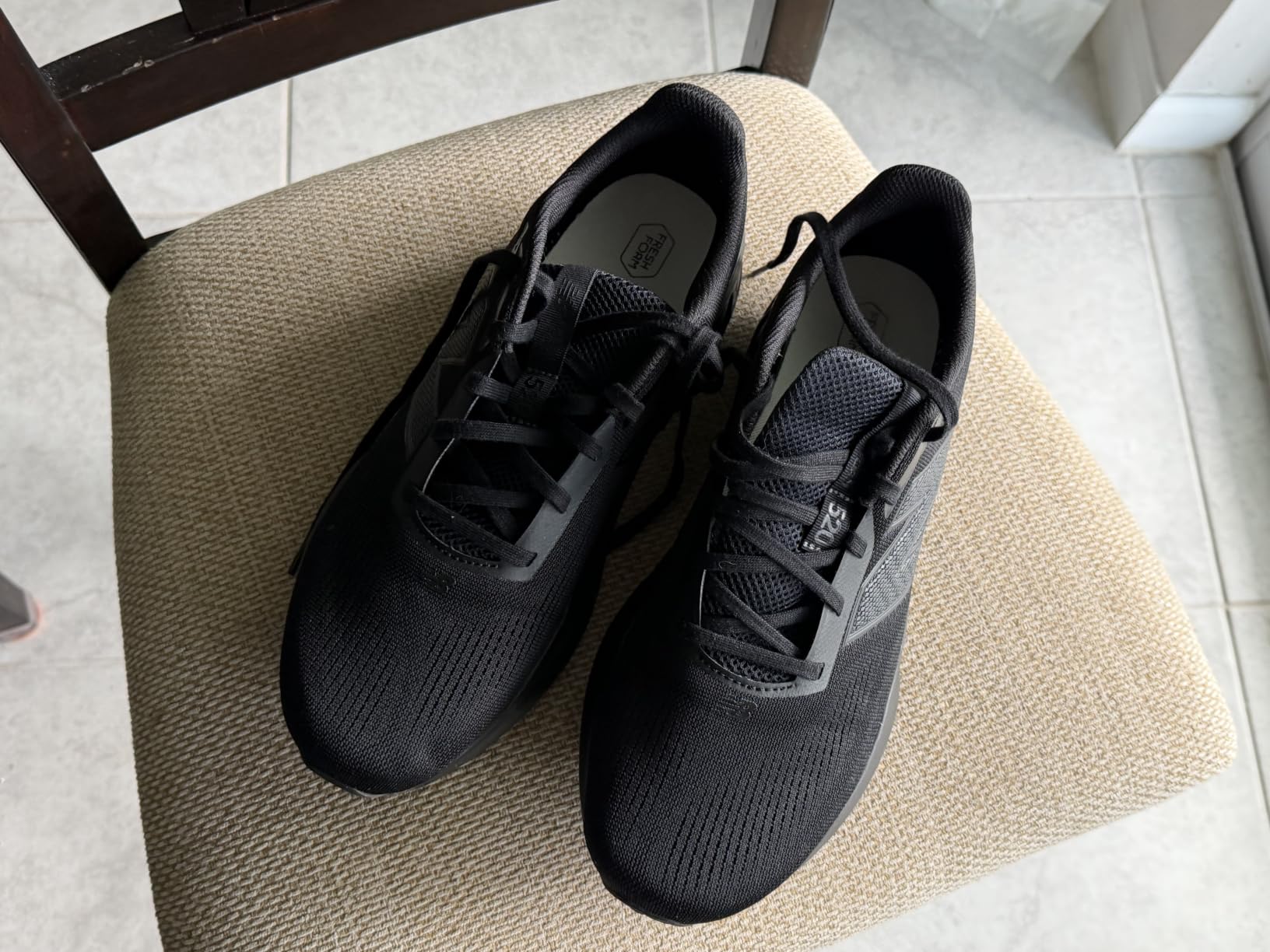 Men's Fresh Foam 520 v9 Running Shoe (New Balance) customer photo 1