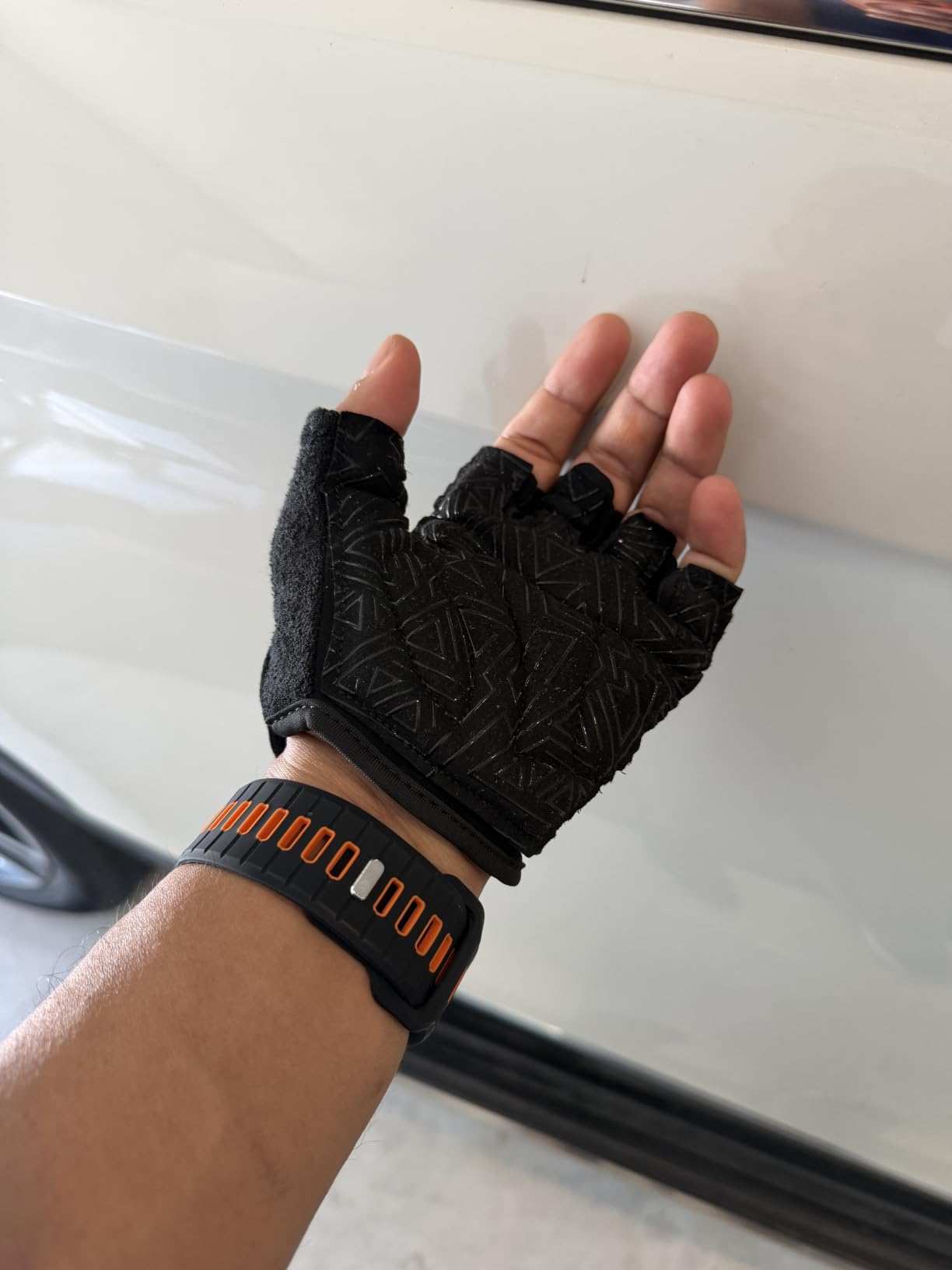 HOZMOZ Ventilated Weight Lifting Gloves, Thick Padded Workout Gym Gloves with Full Palm Protection & Grip & Shock Absorption for Women & Men's Fitness Exercise Training customer photo 1