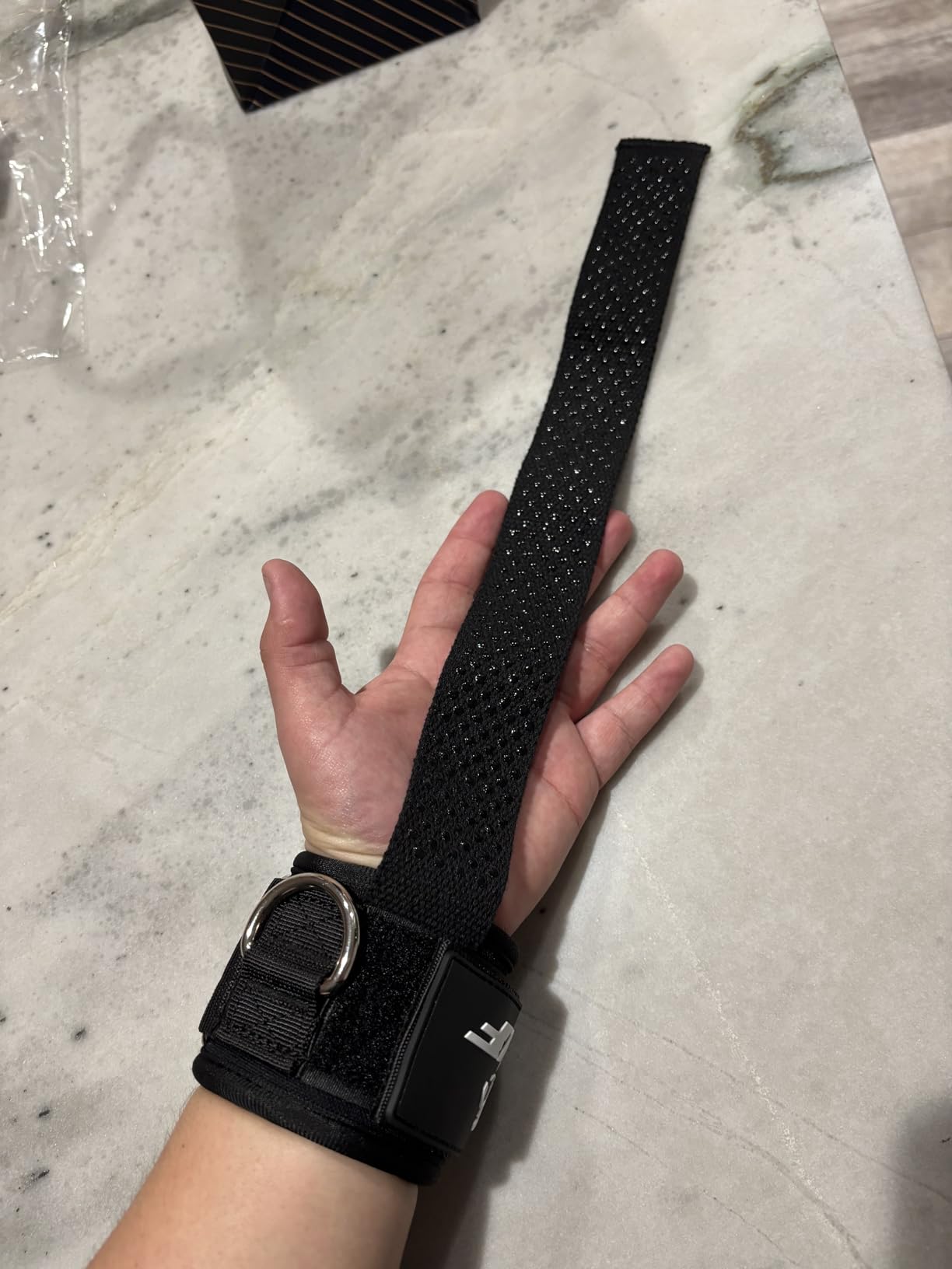 Ekkovision EKKO Weight Lifting Straps With Cuffed D Ring, Wrist Support for Men, Heavy Duty Thick Comfortable Lifting Straps, Secure Fit, Enhanced Grip, Straps for Weightlifting & Gym Training customer photo 1