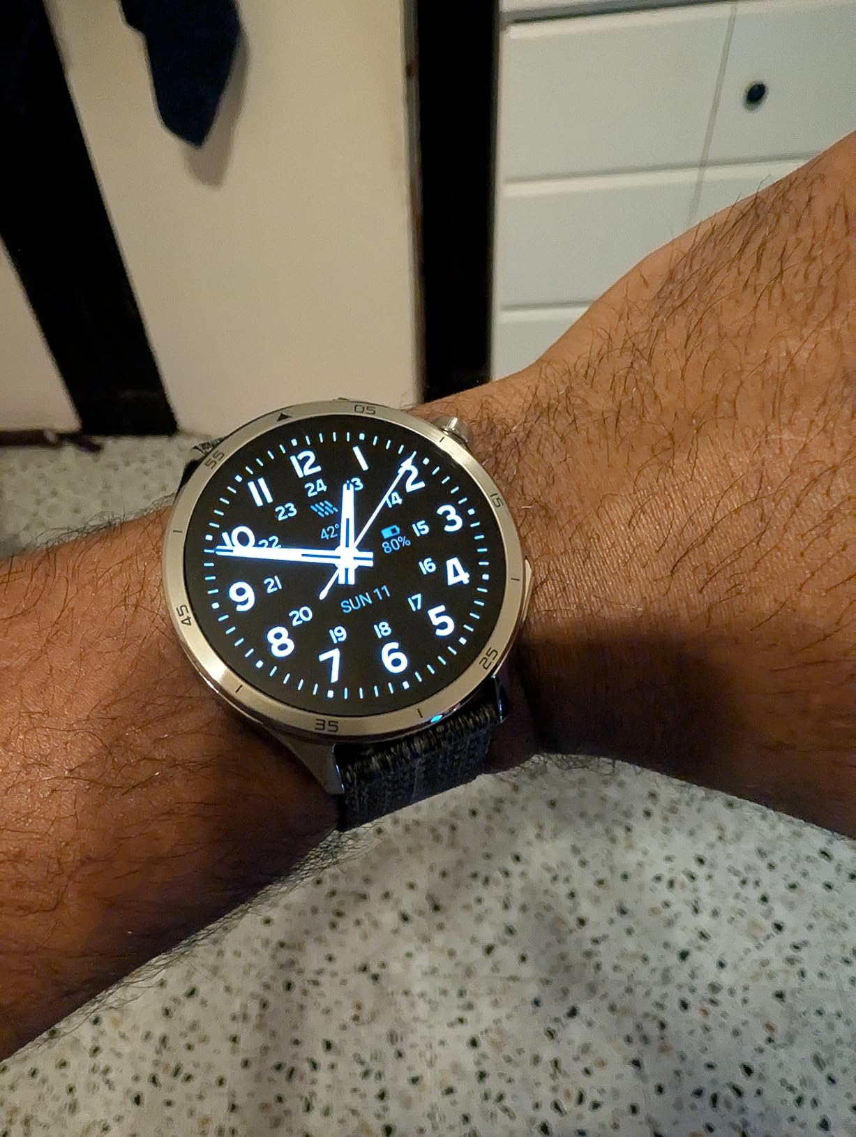 OnePlus Watch 3 Emerald Titanium, 32GB, 120-Hour Battery, Health & Fitness Tracking, Sapphire Crystal Design, Titanium Bezel, Dual-Engine, Wear OS by Google customer photo 2