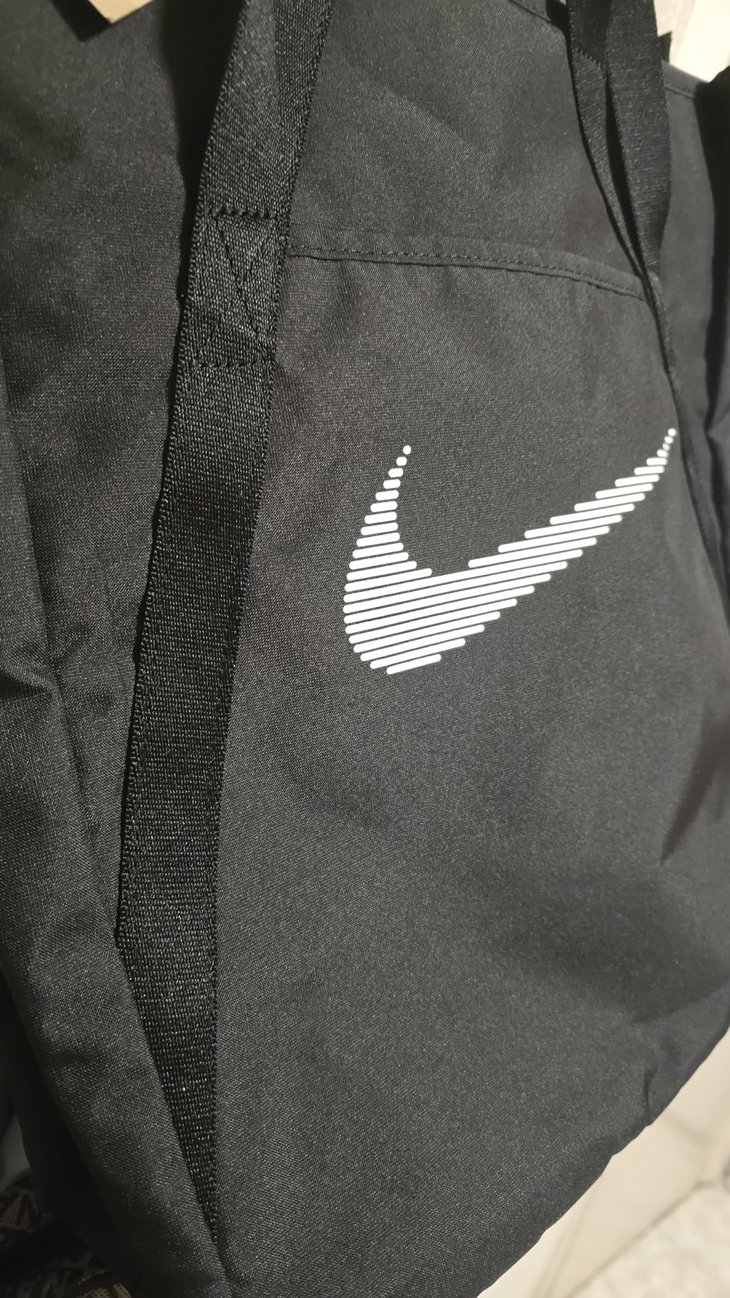 Nike Women's Fitness Gym Tote Bag (28L) customer photo 2