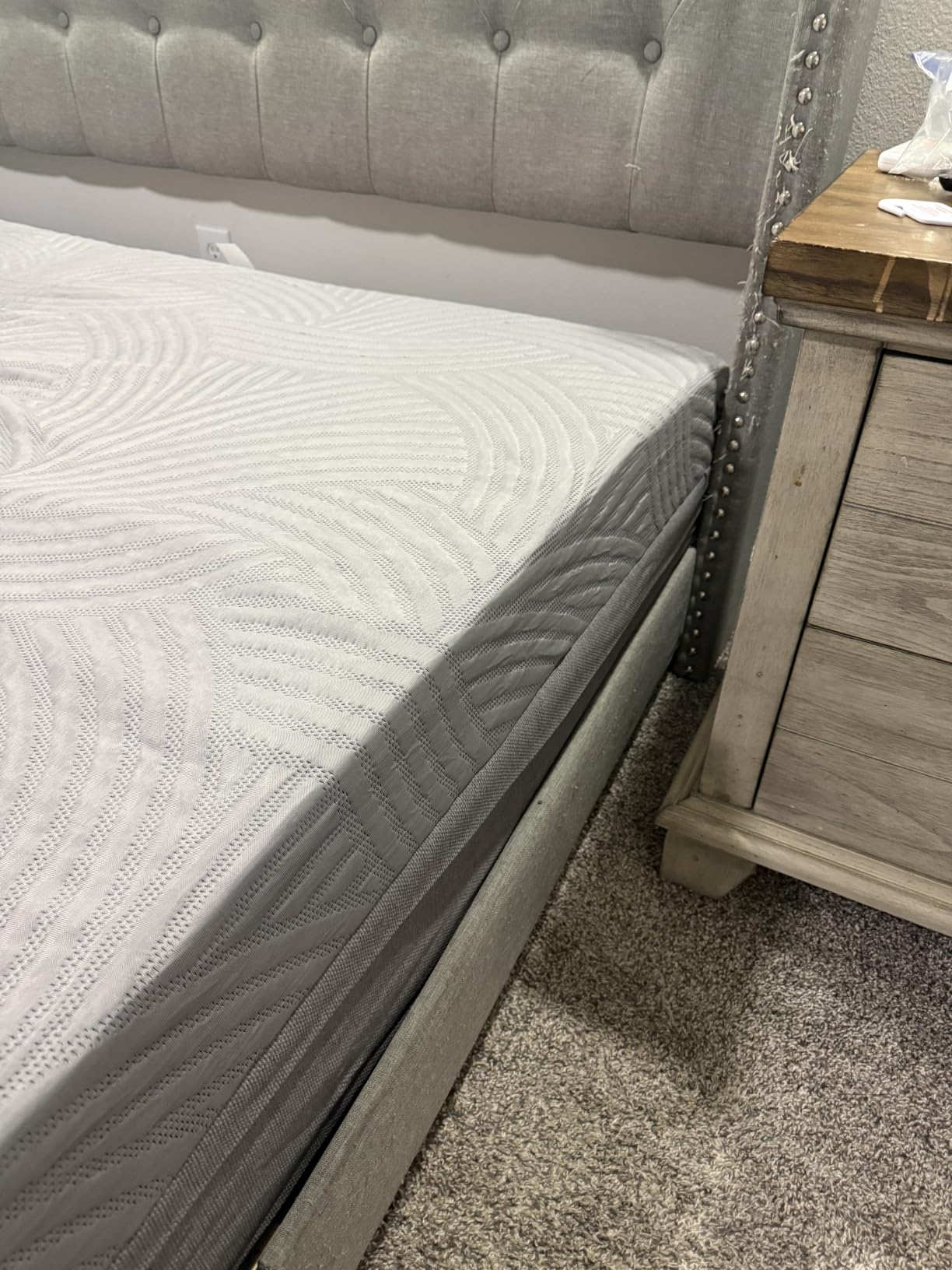Sweetnight CoolNest 14 Inch King Size Mattress, Cooling Memory Foam with 5-Zone Ergo Support customer photo 1