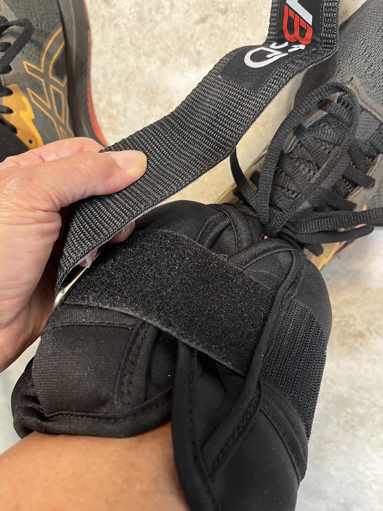 VBSD Adjustable Ankle Weights for Men Women, 2 4 6 8 10 lbs 1 Pair Leg Weight Straps, Weighted Ankle Weight Set with Removable Sandbags for Walking Running Yoga Physical Therapy Gym Home Workout customer photo 2
