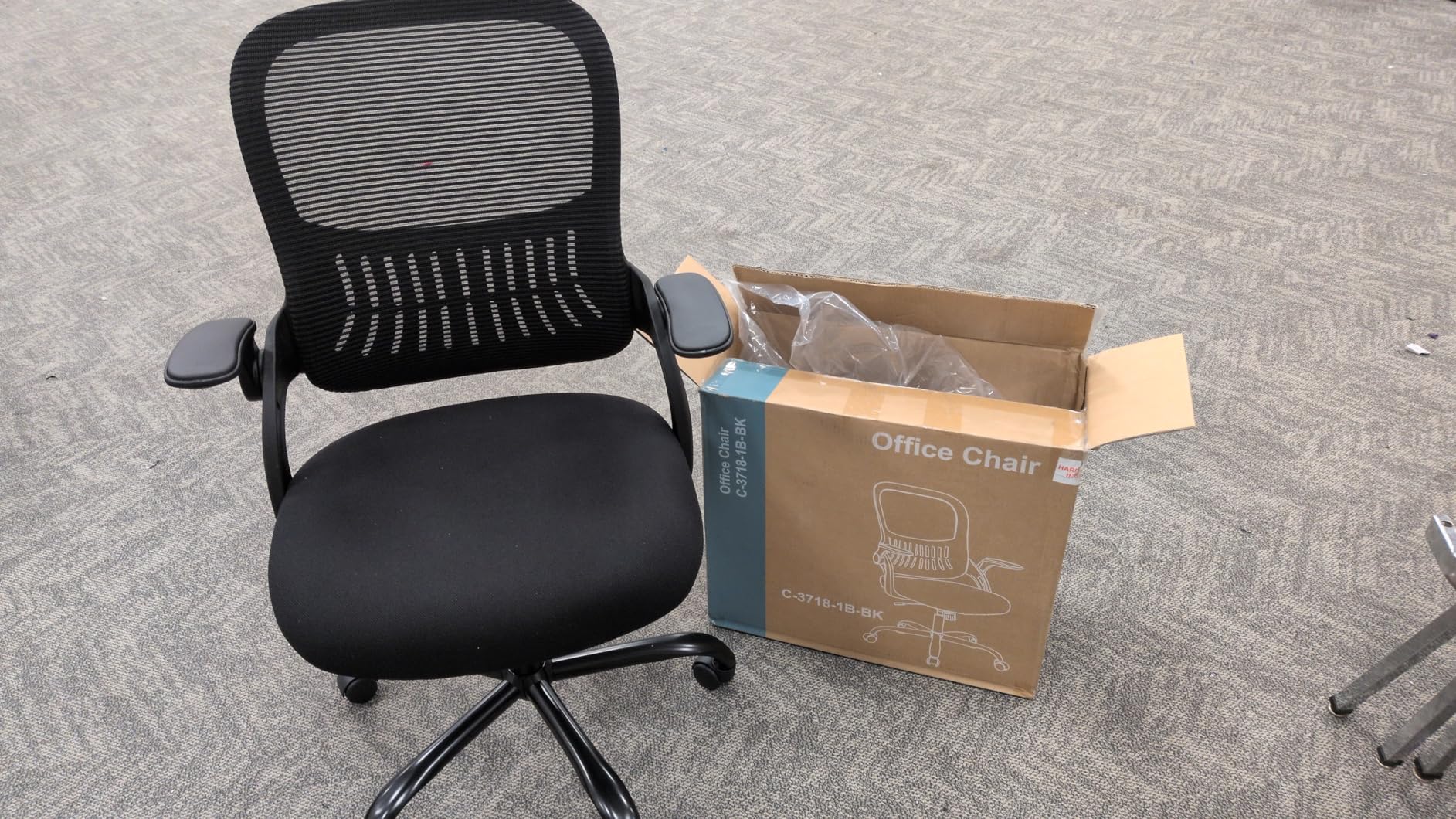 Sweetcrispy Home Office Chair, Mesh Office Chair with Lumbar Support, Adjustable Height, 360 Degree Swivel Wheels, Mid-Back, Comfy Flip-up Arms, Grey customer photo 2