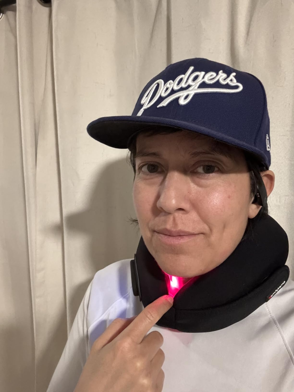 Comfytemp Cordless Red Light Therapy for Neck, Wearable Near Infrared Light Therapy Neck Wrap, Portable Wireless Light Wrap for Travel Home Office Use, 5W 660nm & 850nm, Fathers Day Dad Gifts for Men customer photo 2