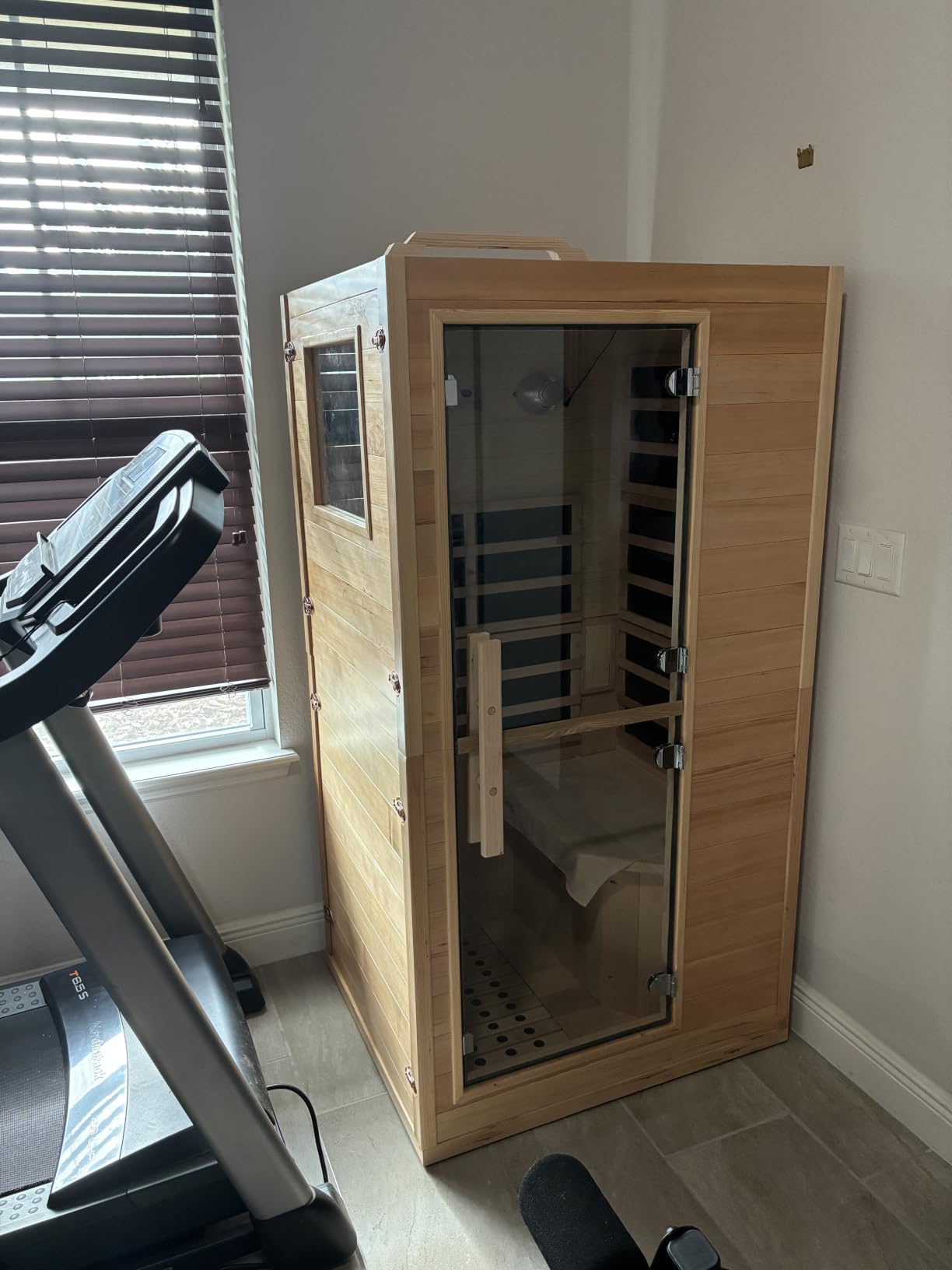1 Person Infrared Sauna for Home, 110V 1200W Canadian Hemlock Wood Indoor Sauna Room, Compact Home Spa Furniture with Color Light, Bluetooth, LCD Control, Cozy Home Decor Relaxation Gift for Men customer photo 1