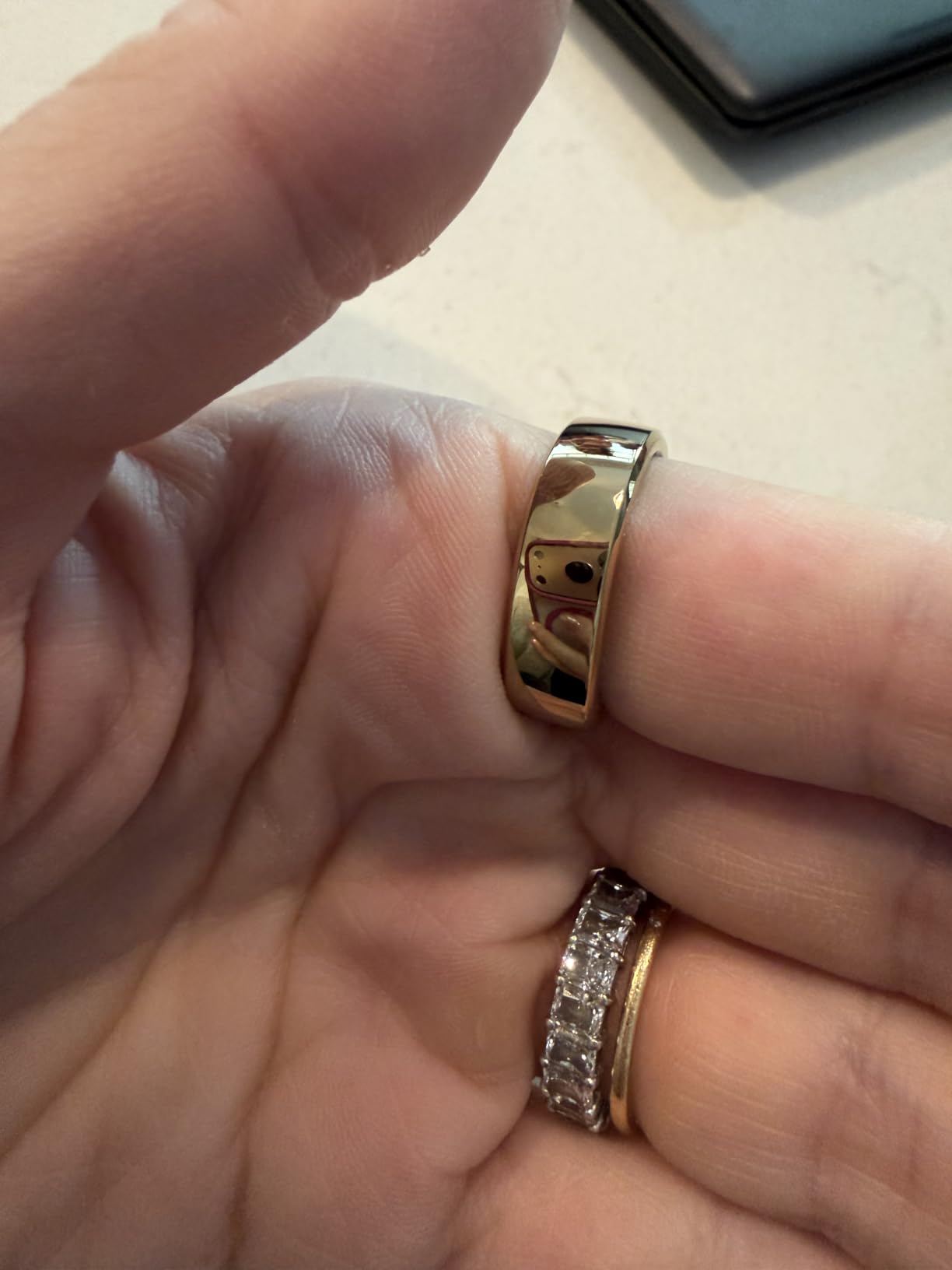 RingConn Gen 3, World's First Smart Ring with Vascular Trends, No App Subscription, Vibration Alerts, Sleep, Fitness & Heart Rate, 14-Day Battery Life, Size Before You Buy (Size 8, Royal Gold) customer photo 2