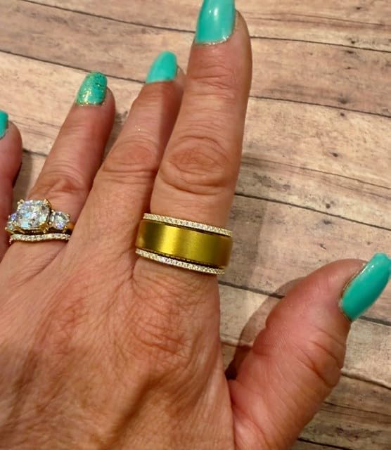 Smart Ring 2.0 for Women Men, Slim Scratch & Fingerprint Resistant Design, Advanced Chip Fitness Tracker, Sleep, Stress & Activity Monitoring, Waterproof, No Subscription Fees customer photo 1