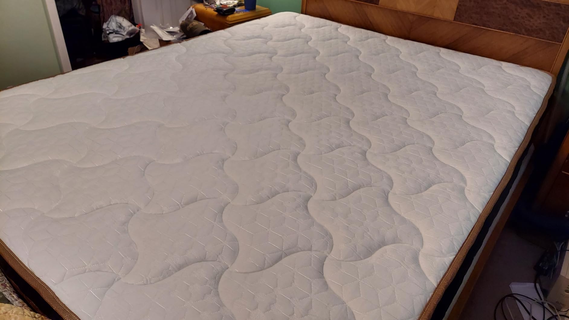 Queen Mattress 14 Inch, Luxury Hotel Cooling Hybrid Bed in a Box | Zones Individual Pocket Springs, Extra Hip/Shoulder/Lumbar Support, Fiberglass-Free, 365-Night Trial, CertiPUR-US customer photo 1