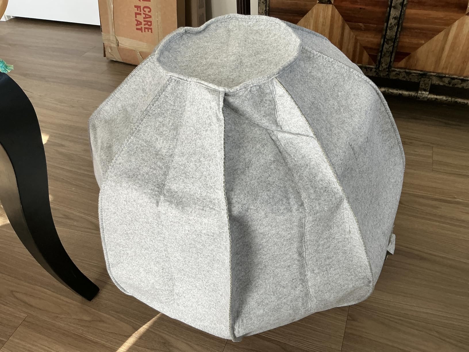 Vivora Luno Premium Ergonomic Sitting Ball Chair, Felt, Max Size (25 to 26 inches), for Home Offices, Balance Training, Yoga Ball, Posture Improvement customer photo 2