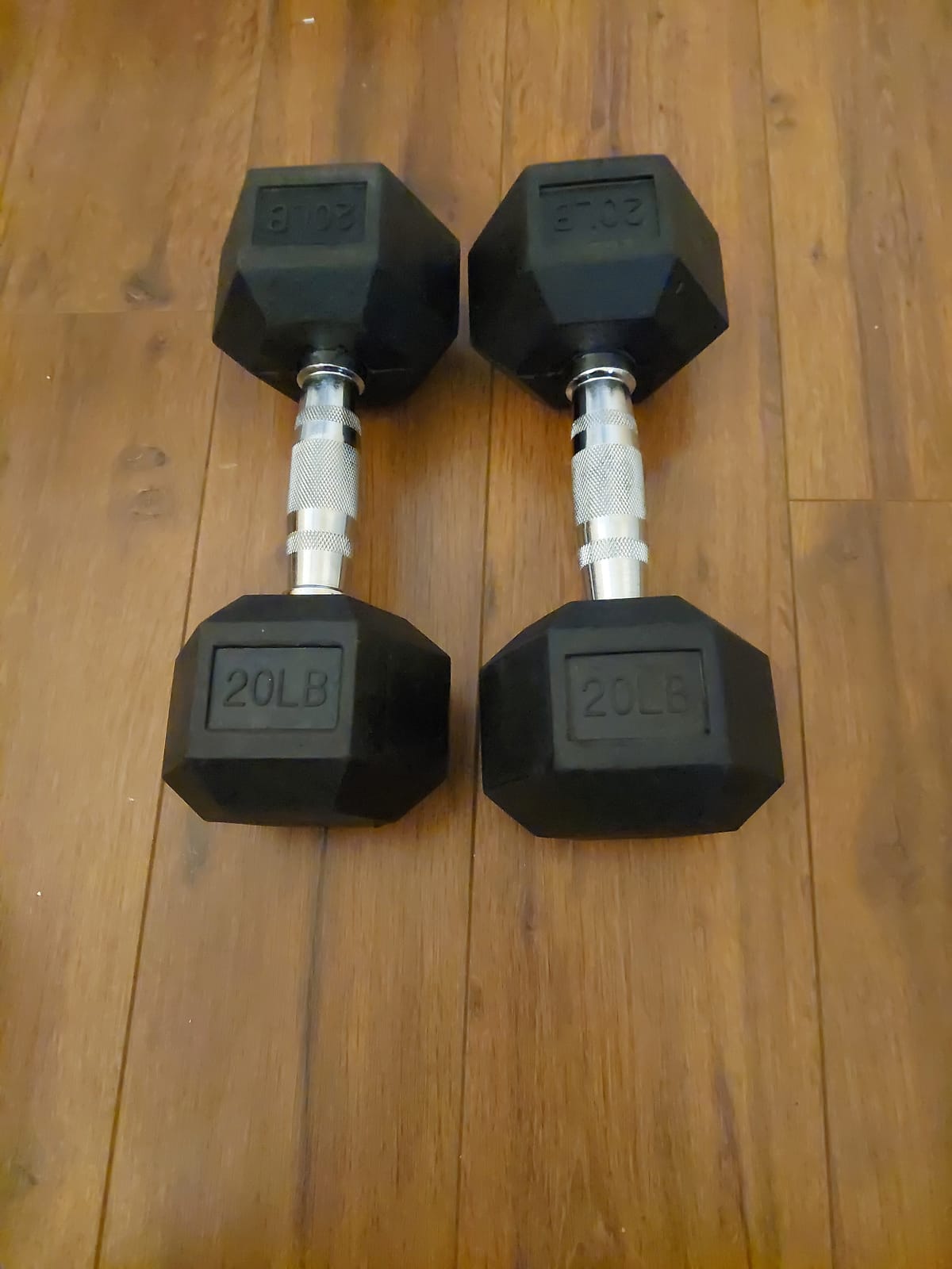 Fitvids Rubber Coated Hex Dumbbell Set with Storage Rack, 100/150/200/550 LB Hand Weight Set with Anti-Slip Grip for Home Gym customer photo 1