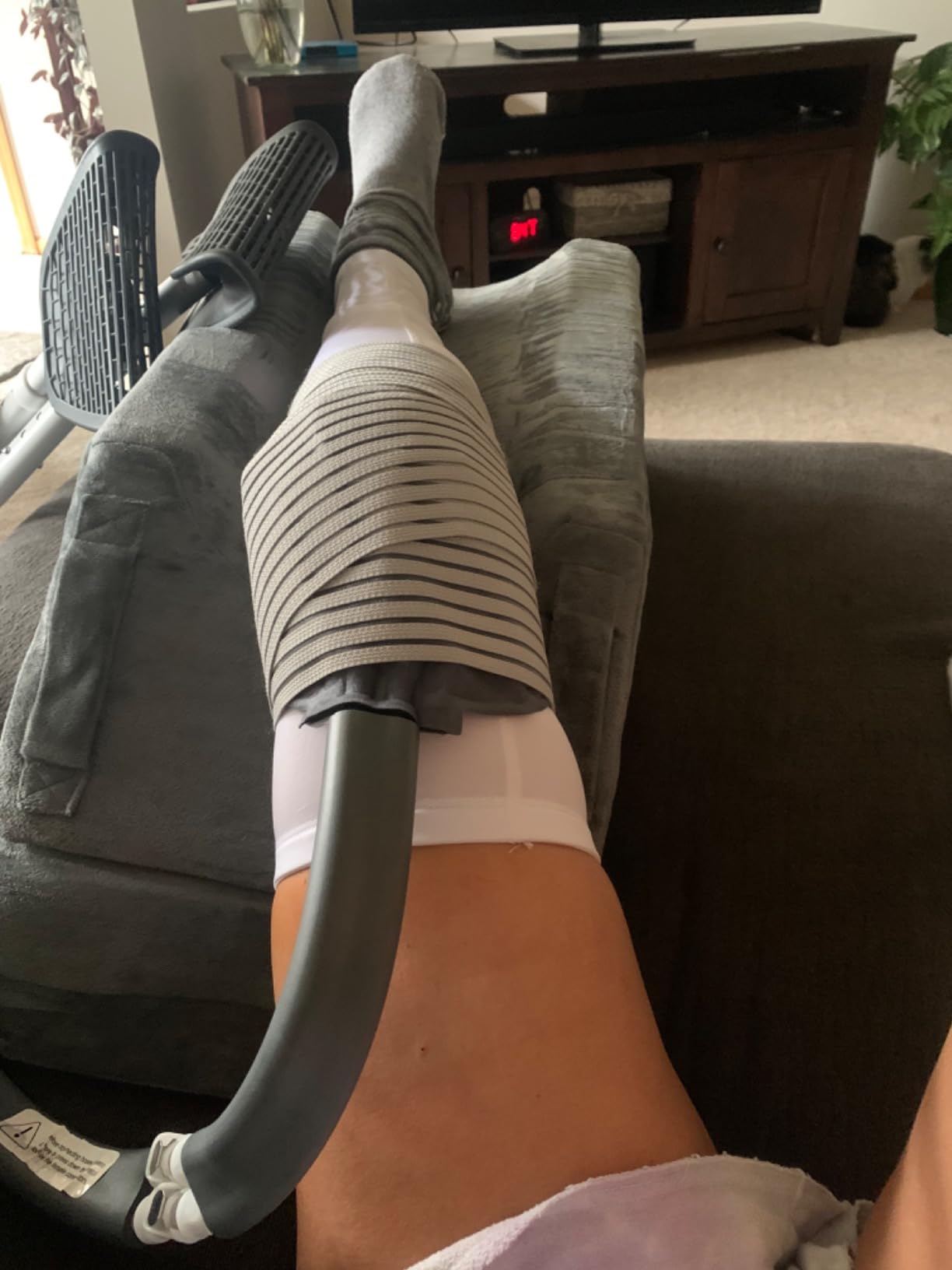 NEHOO Cold Therapy Ice Machine, Pain Relief for Post-Surgery Recovery, Programmable Compression Cryotherapy, Universal Pad for Knee, Shoulder, Ankle, Hip and Elbow, Including 4 Adjustable Straps customer photo 2