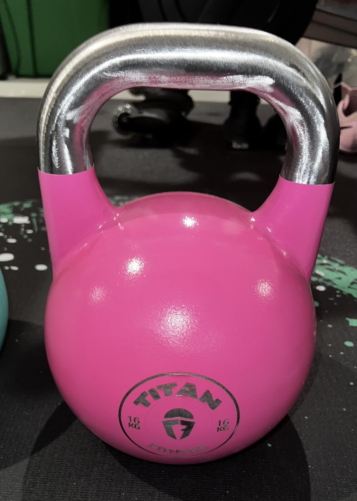 Titan Fitness Competition Kettlebell, Single Piece Casting, KG Markings, Full Body Workout customer photo 2