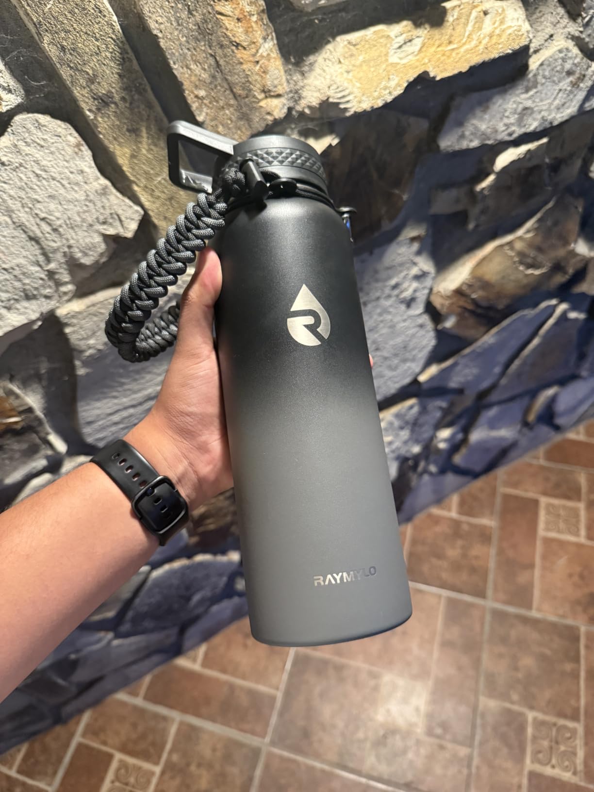 RAYMYLO Insulated Water Bottle 40 oz, Triple Wall Vacuum Stainless Steel customer photo 2