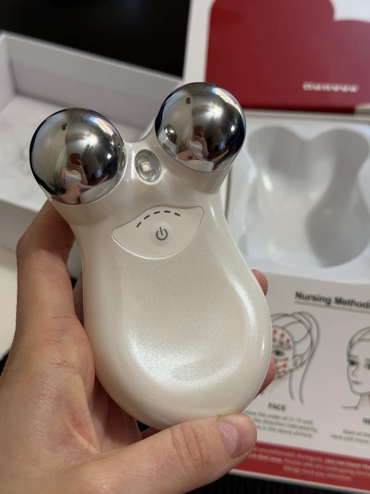 Microcurrent Facial Device,Latest Red Light Technology，Enhances The Ability to Lift The Face and Tighten The Skin，Facial Wrinkle Equipment，Smart Photon Micro-Current Device, Model:EP-300. customer photo 2
