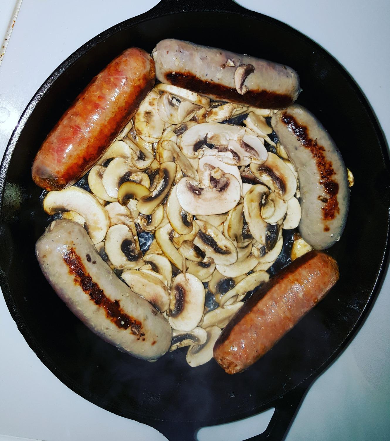 Lodge Pre-Seasoned Cast Iron Skillet, PFAS-Free, 12 Inches customer photo 2
