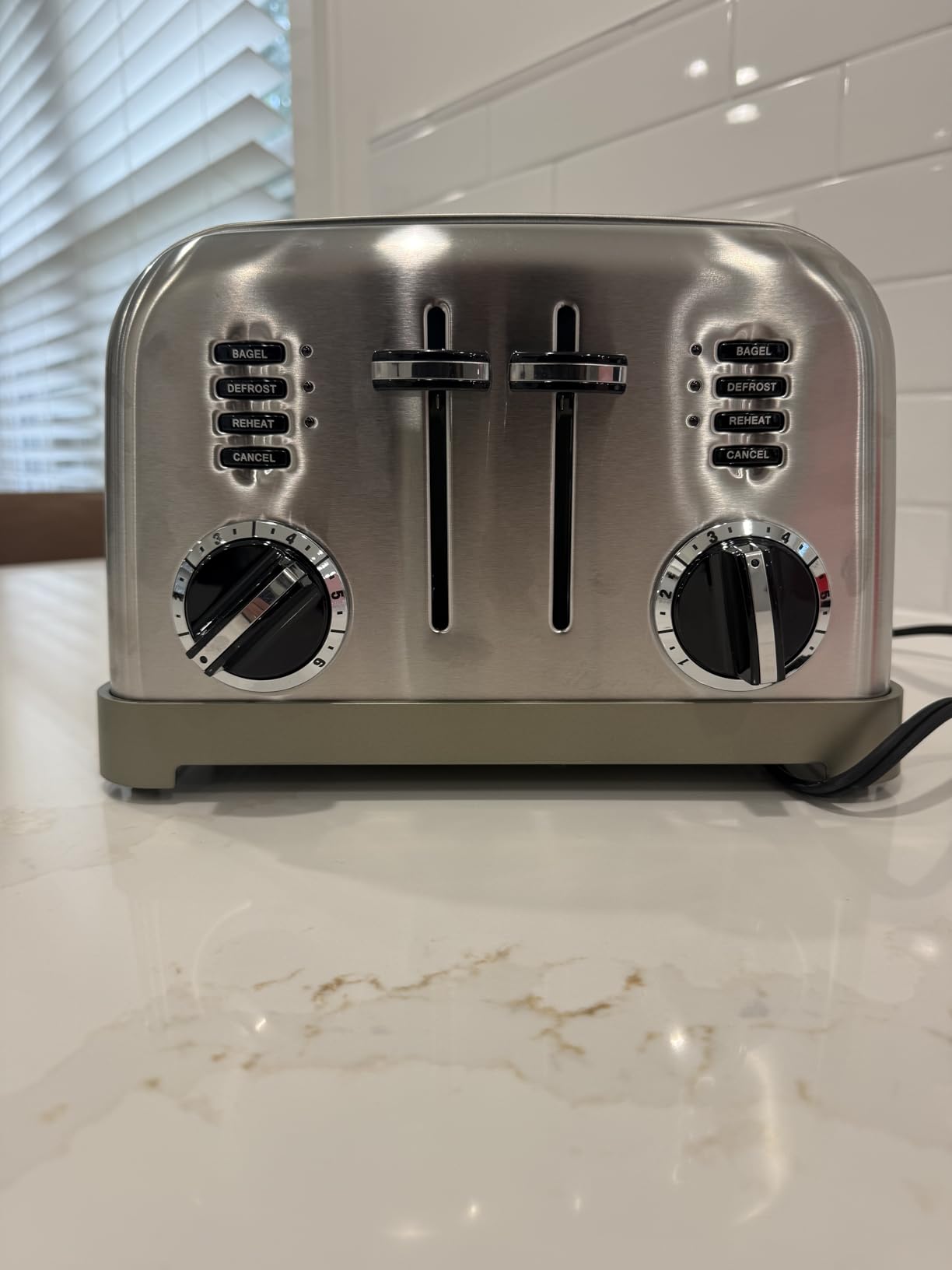 Cuisinart Toaster, Extra-Wide Slots, Stainless Steel, 4-Slice customer photo 2