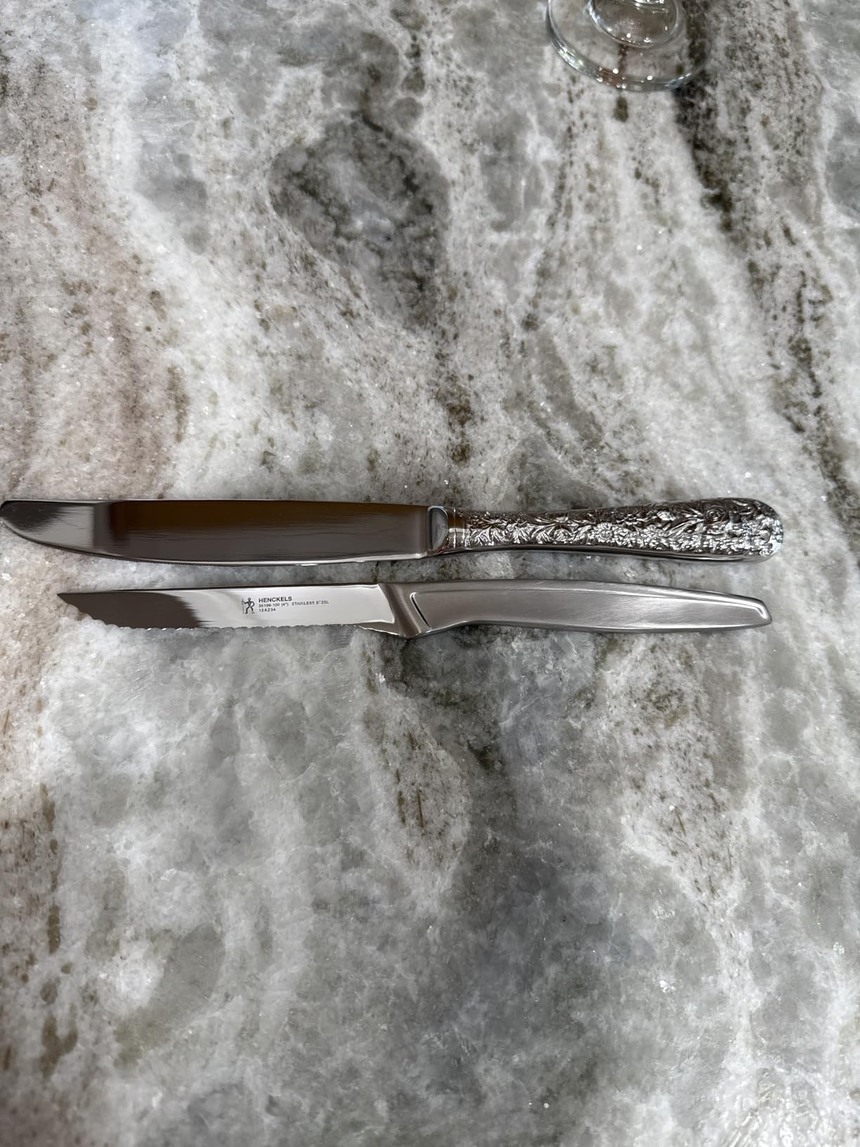 HENCKELS Steak Knives Set of 8, Razor-Sharp German Engineered, Silver customer photo 2