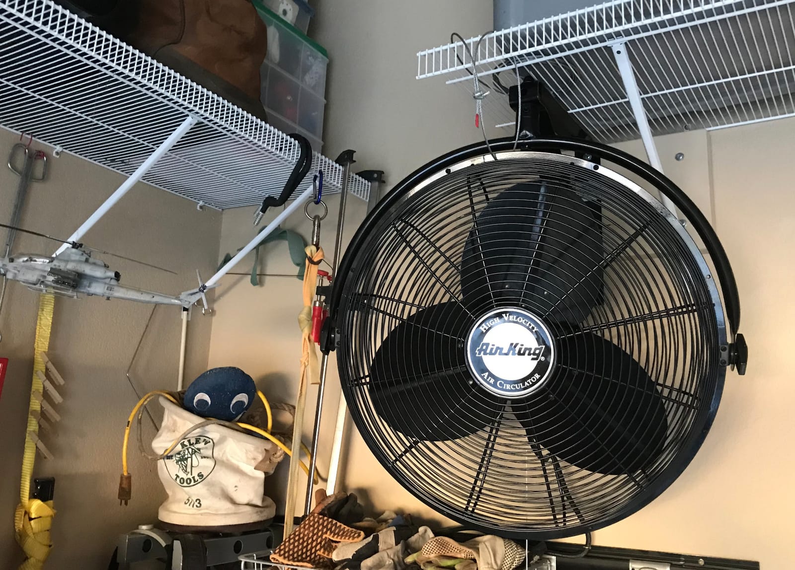 Air King 9020 1/6 HP Industrial Grade Wall Mount Fan, 20-Inch,Black customer photo 1